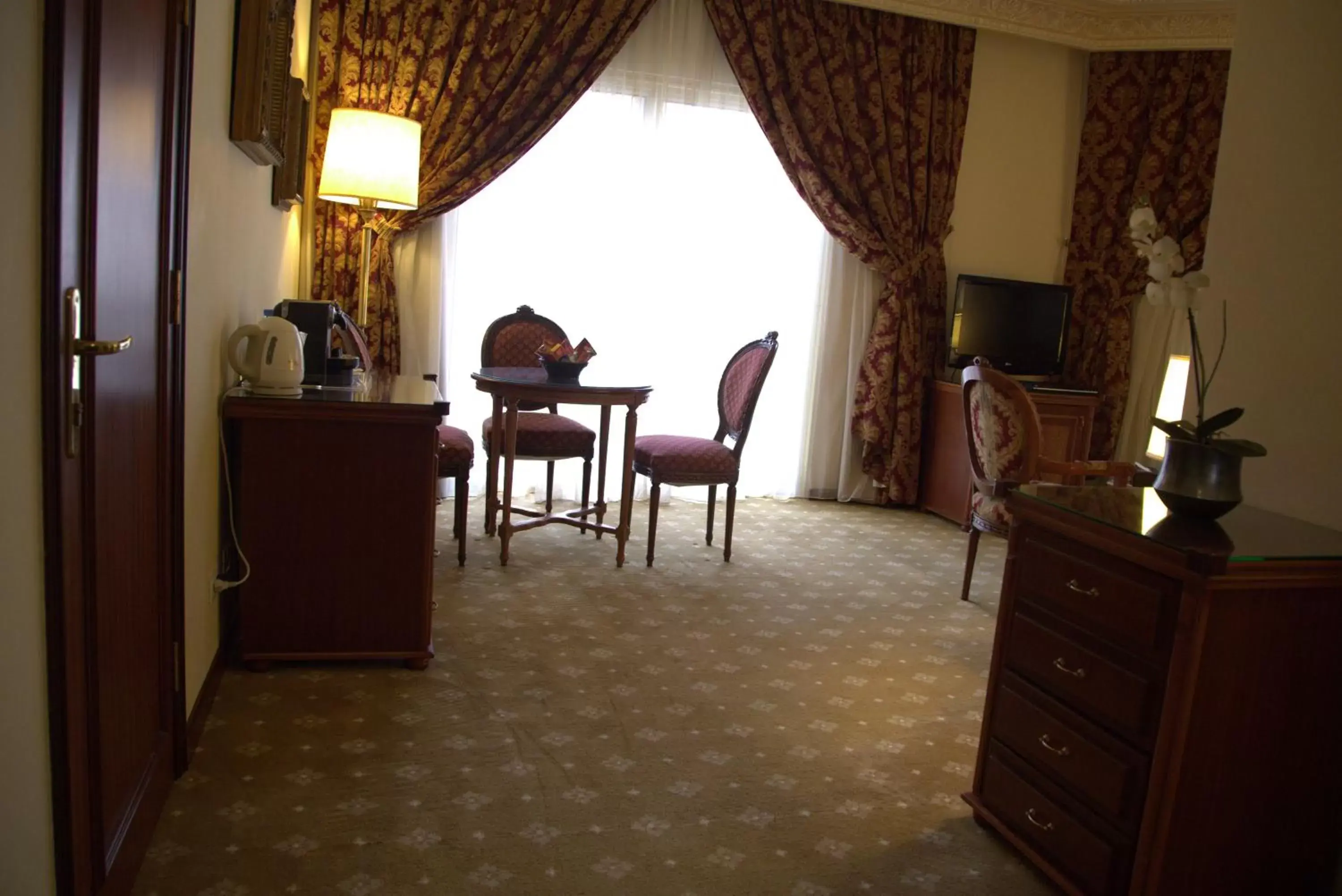 Living room, Seating Area in Serenada Golden Palace - Boutique Hotel