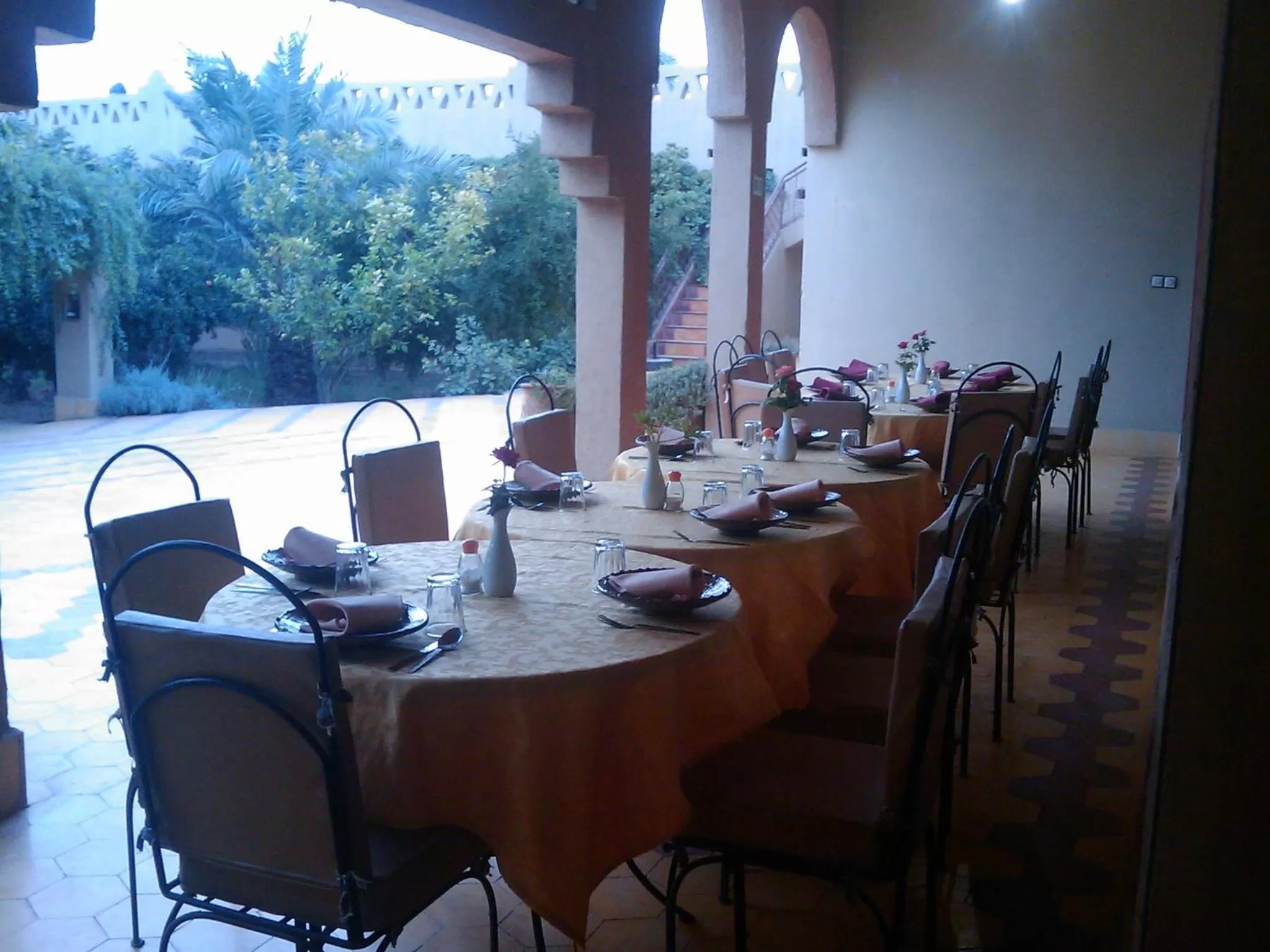 Restaurant/places to eat in Auberge Tinit