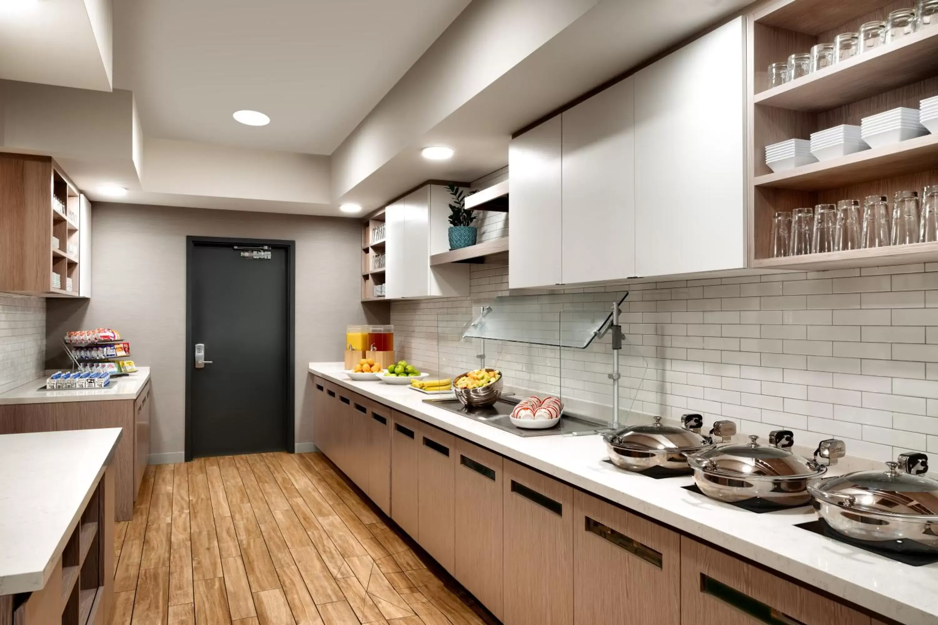 Breakfast in Hyatt House Rochester Mayo Clinic Area Breakfast in Hyatt House Rochester Mayo Clinic Area