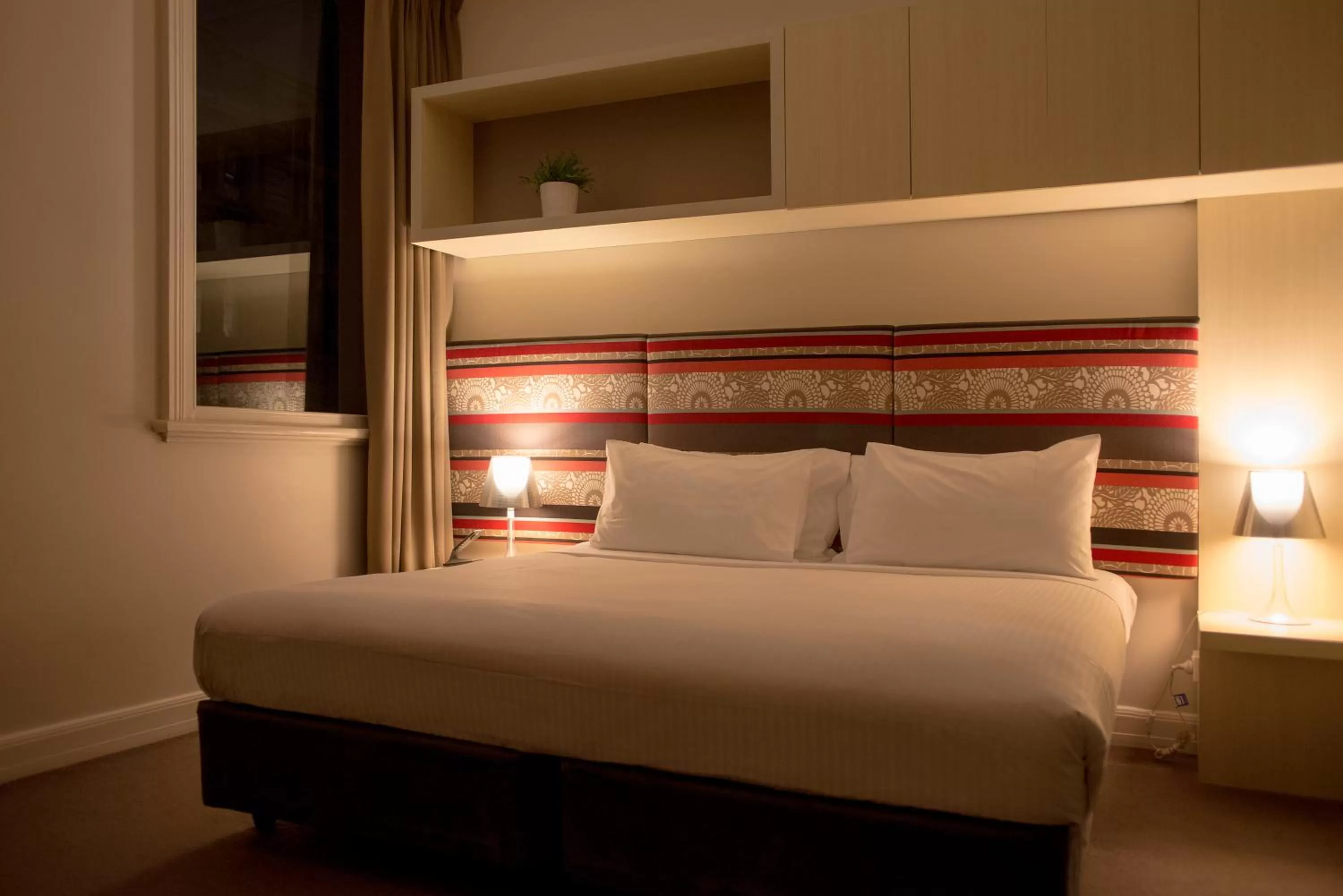 Photo of the whole room, Bed in Best Western Melbourne City