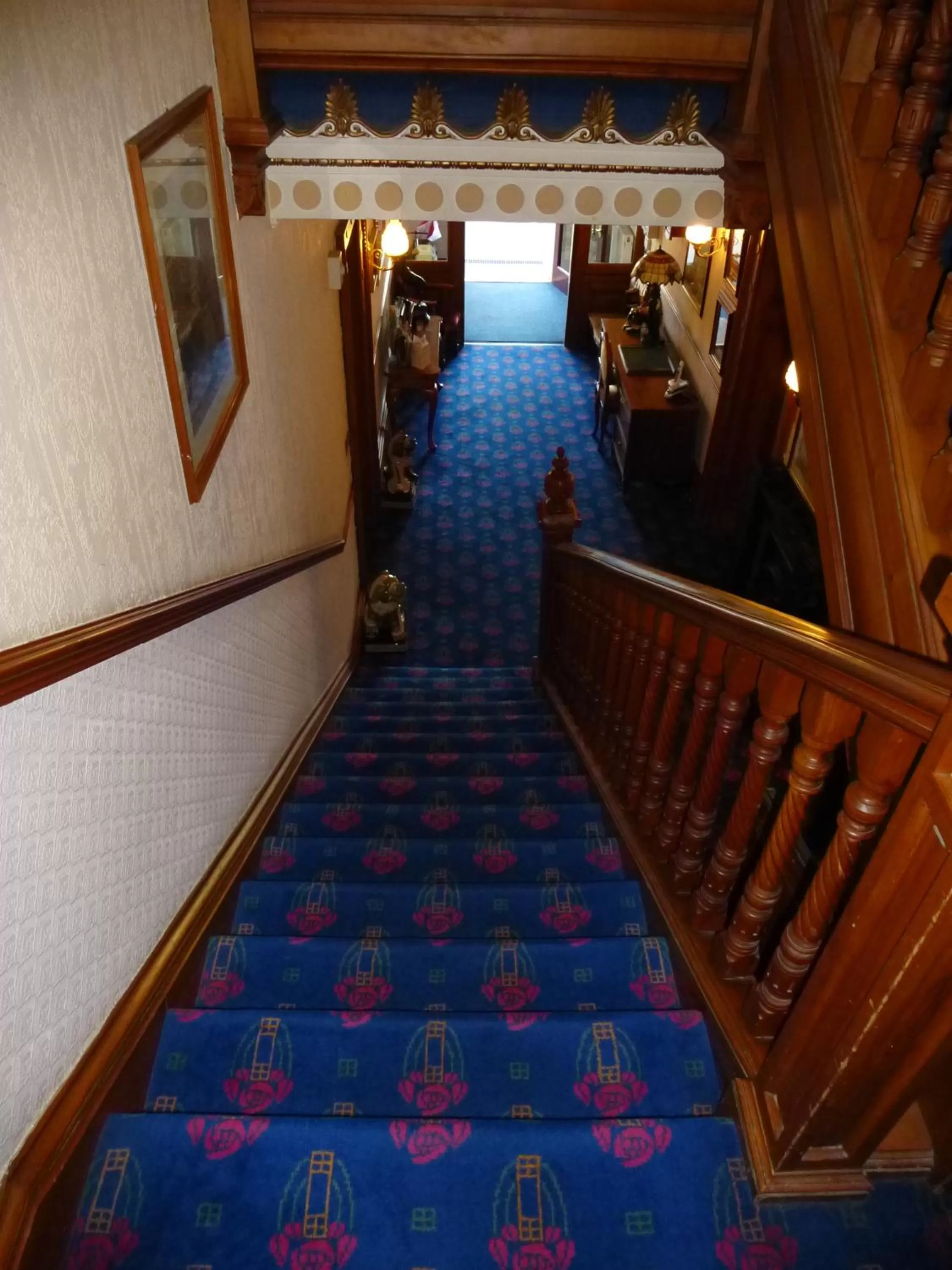 Lobby or reception in Somerton House Hotel