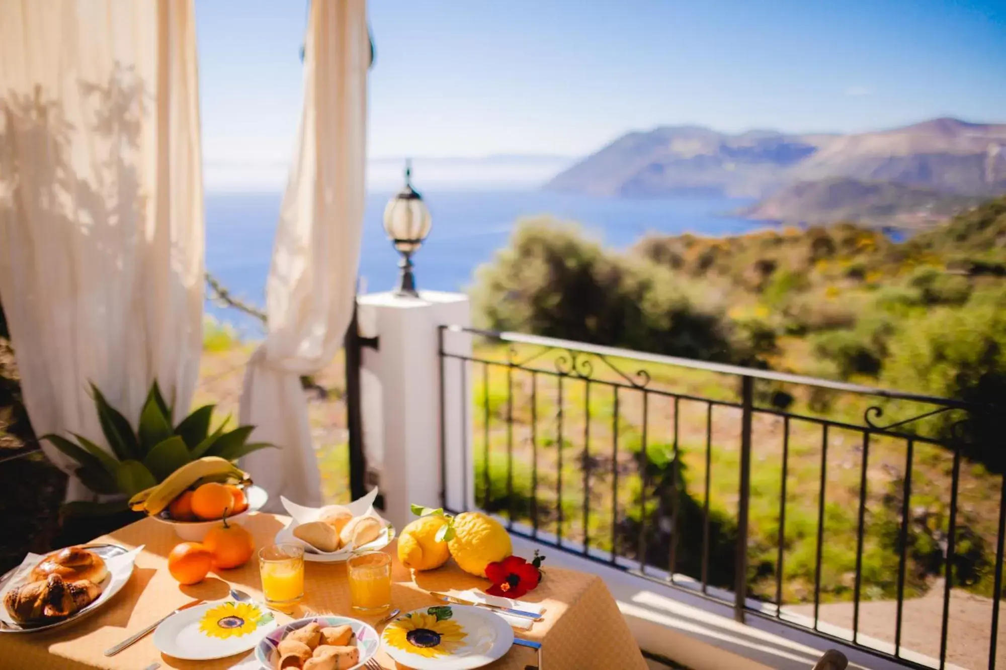 Breakfast, Mountain View in B&B Villa Maristella