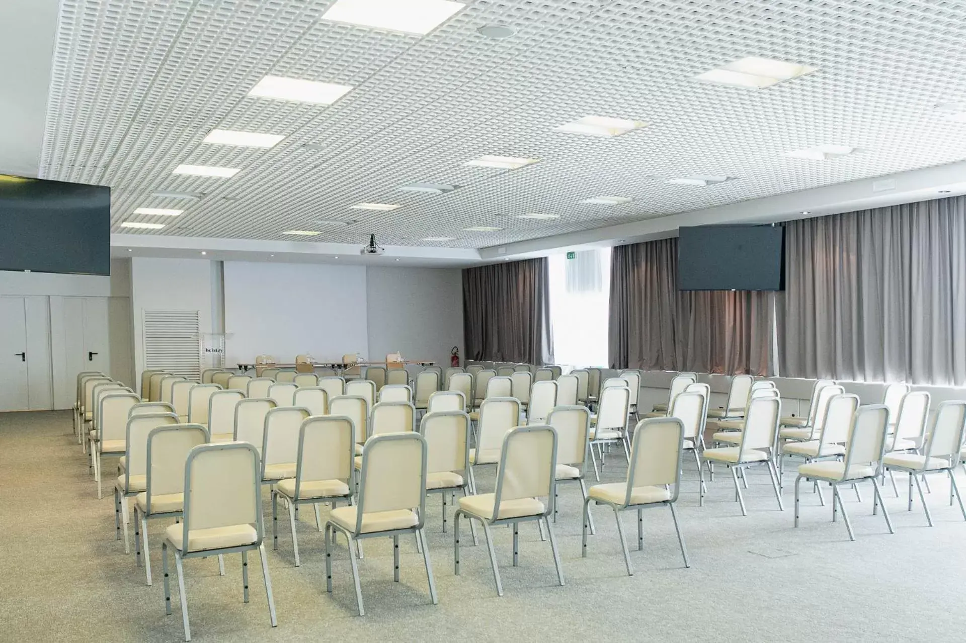 Business facilities in Belstay Milano Assago