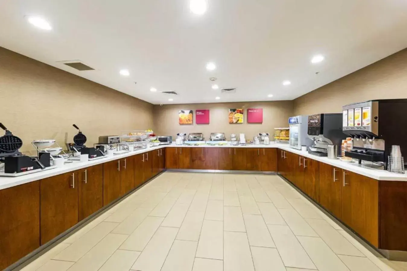 Breakfast in Comfort Suites Piedmont - Greenville South Breakfast in Comfort Suites Piedmont - Greenville South