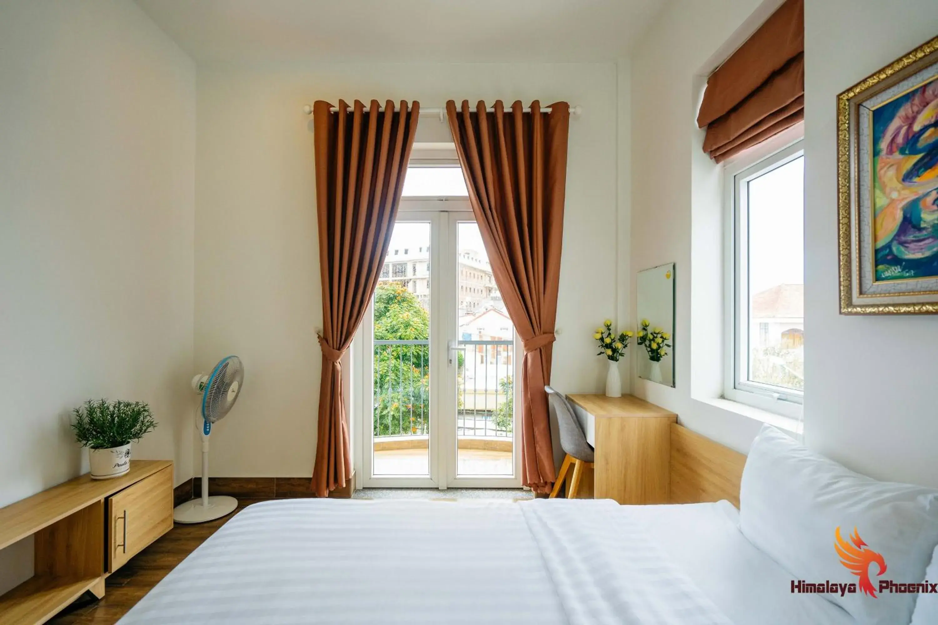 Photo of the whole room, Bed in Himalaya Phoenix Hotel