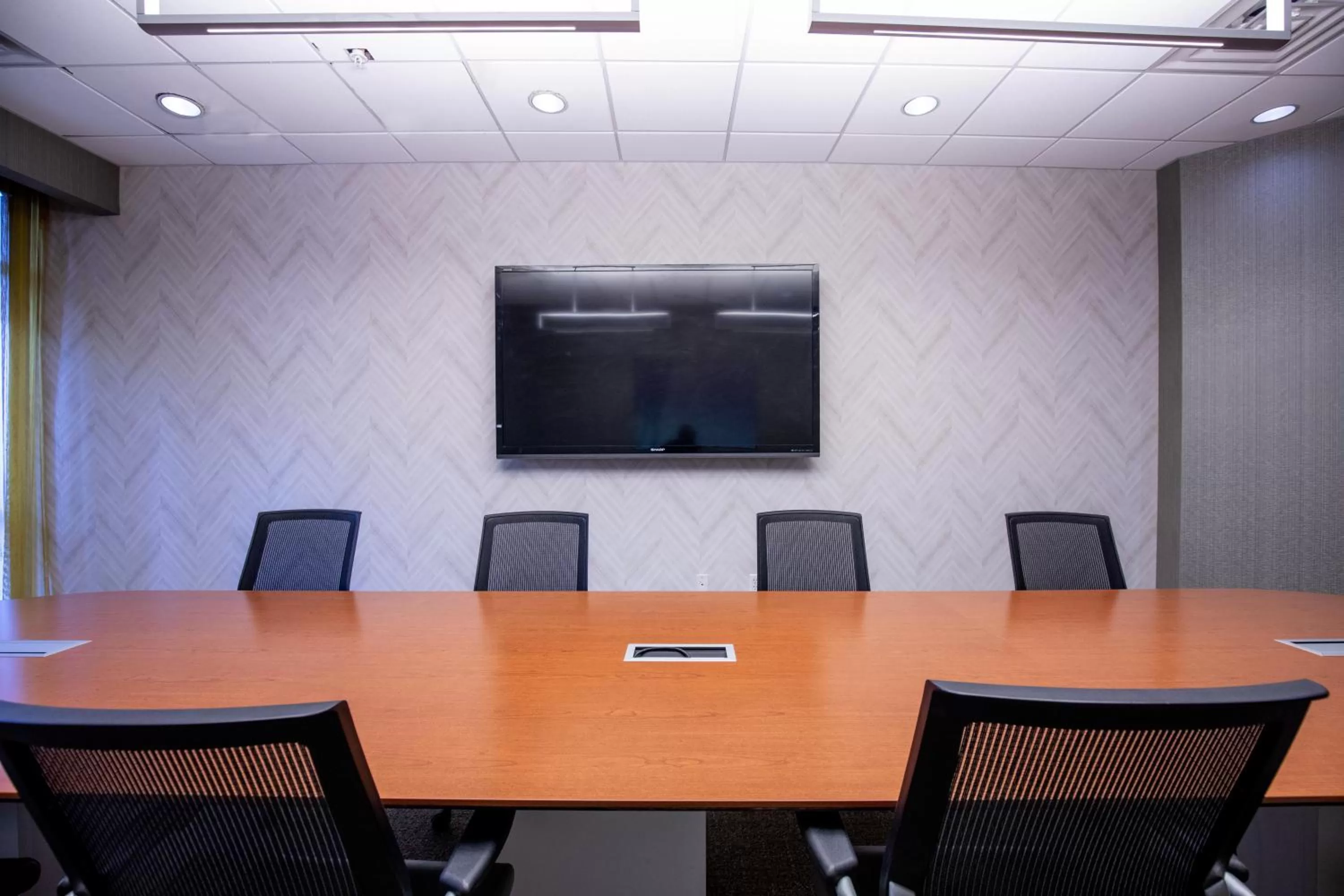 TV and multimedia in SpringHill Suites by Marriott Baton Rouge Gonzales