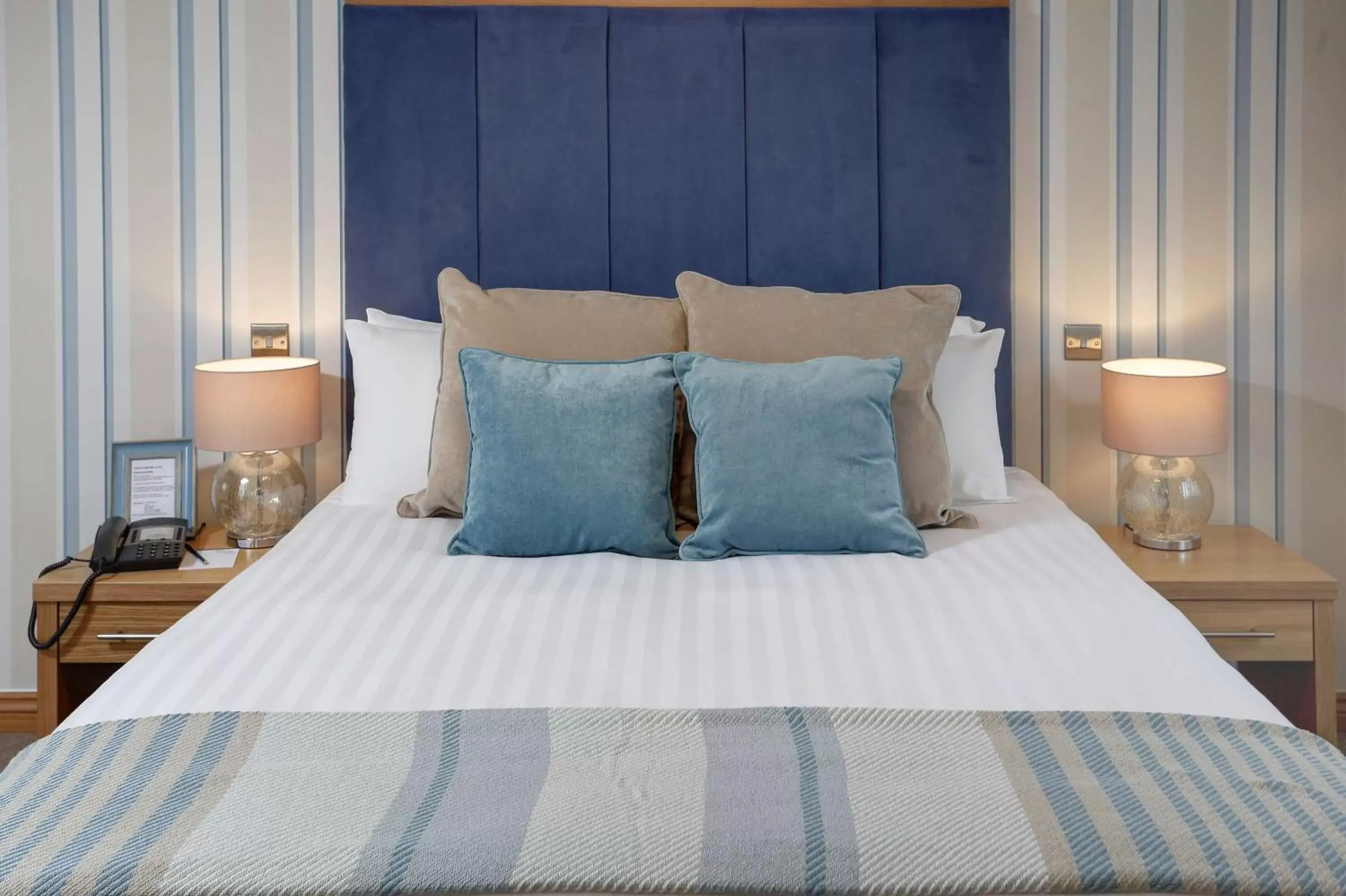 Executive Double Room with Double Bed and Sea View - Non-Smoking in Best Western Princes Marine Hotel Executive Double Room with Double Bed and Sea View - Non-Smoking in Best Western Princes Marine Hotel