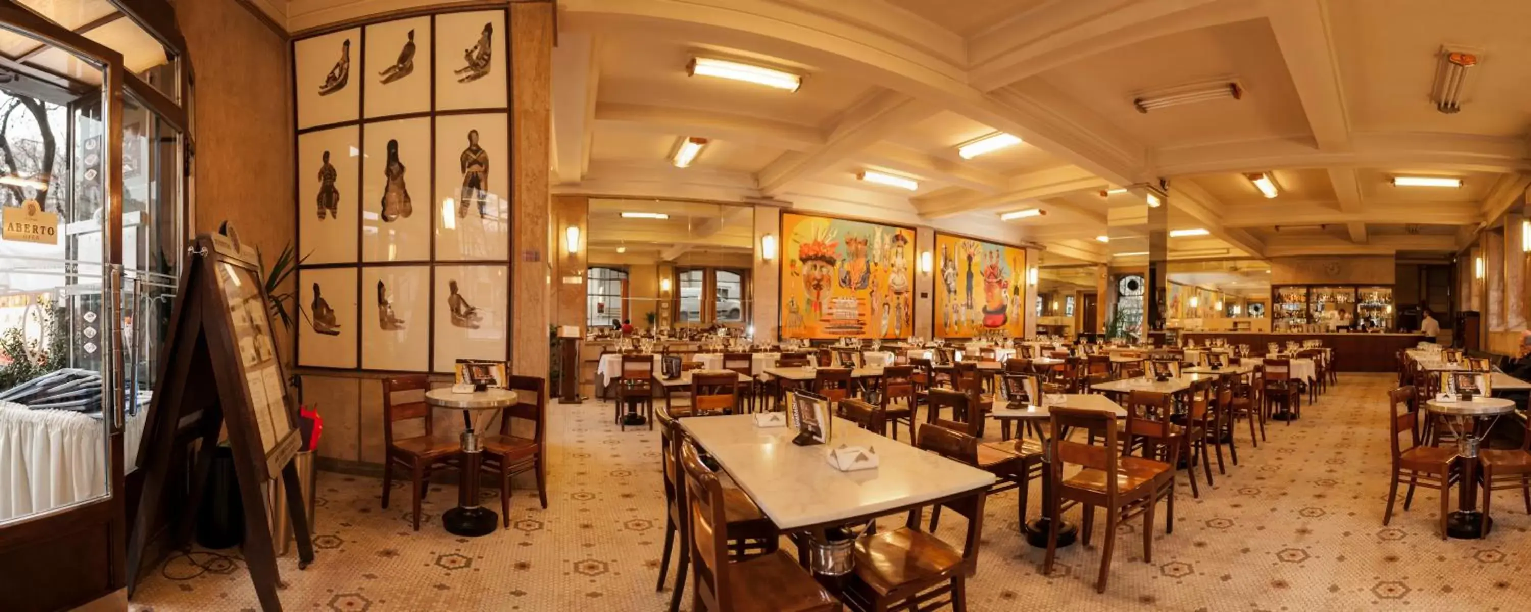 Restaurant/Places to Eat in Hotel Aliados