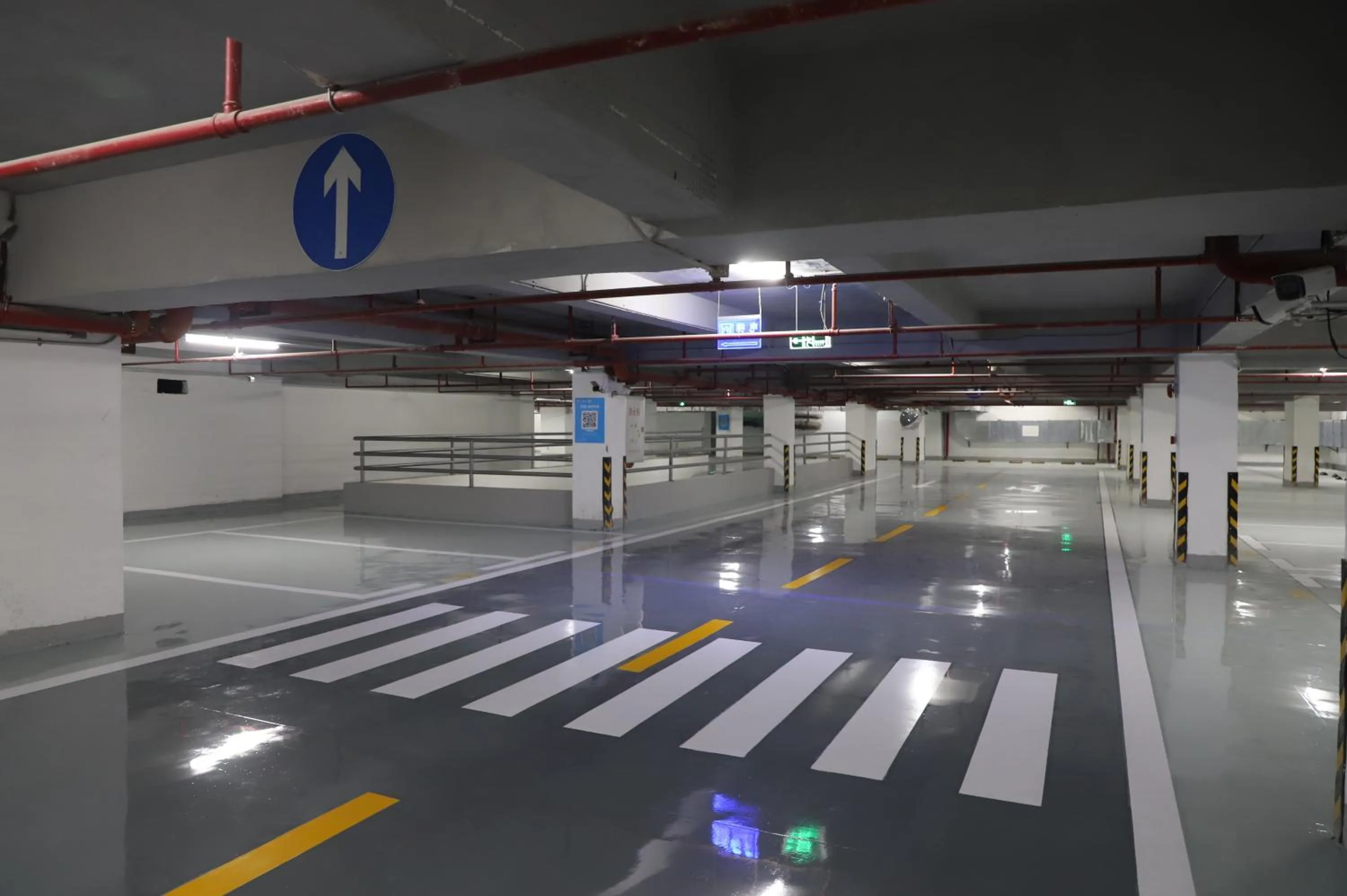 Parking in Guangdong Victory Hotel