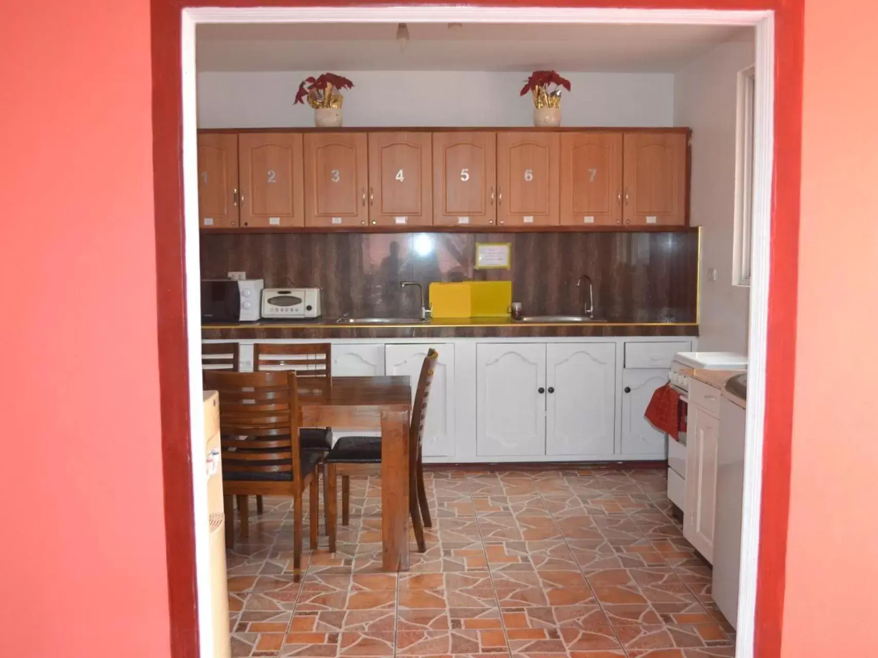 Dining area, Kitchen/Kitchenette in Villa Prescilla