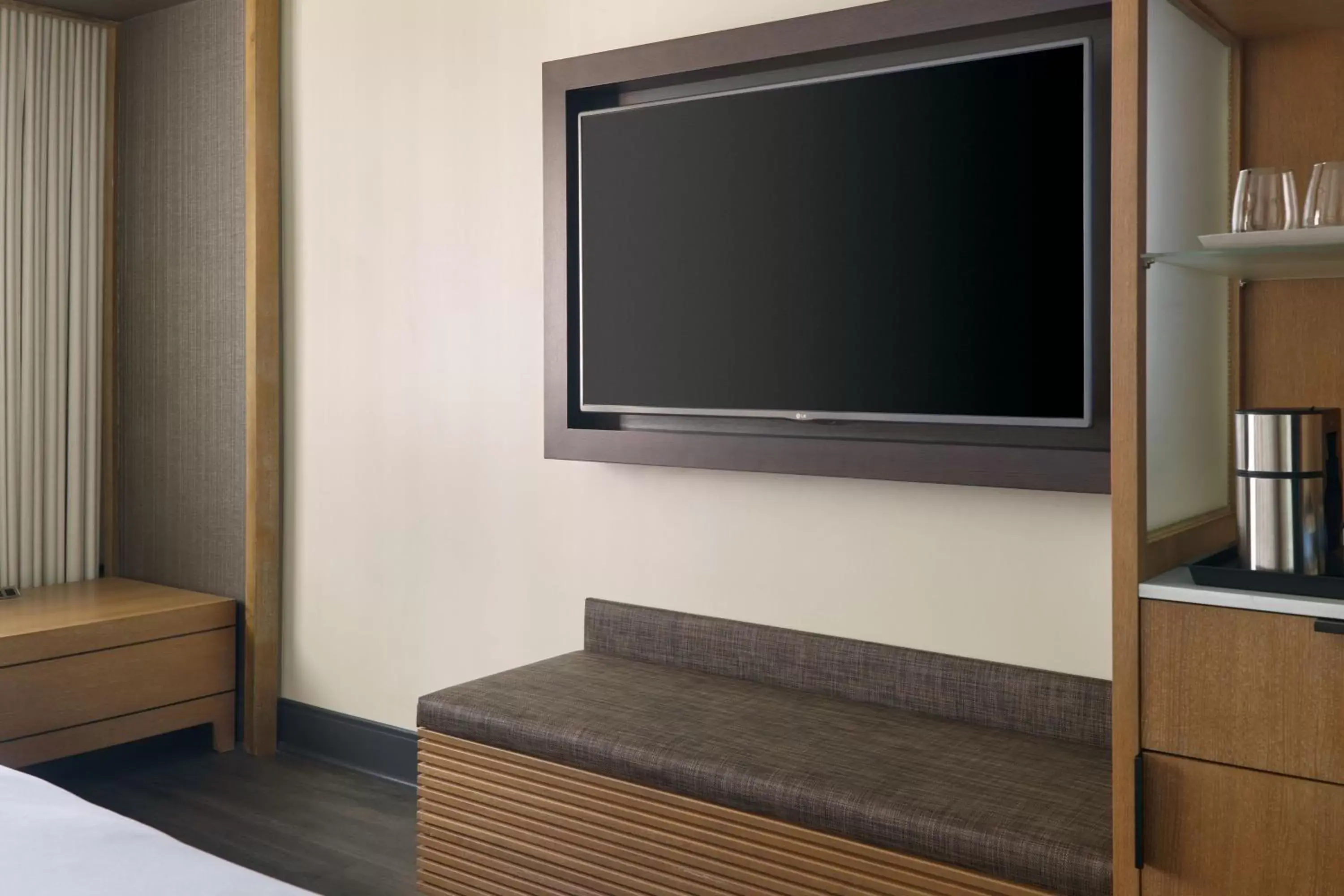 Photo of the whole room, TV/Entertainment Center in Charlotte Marriott City Center