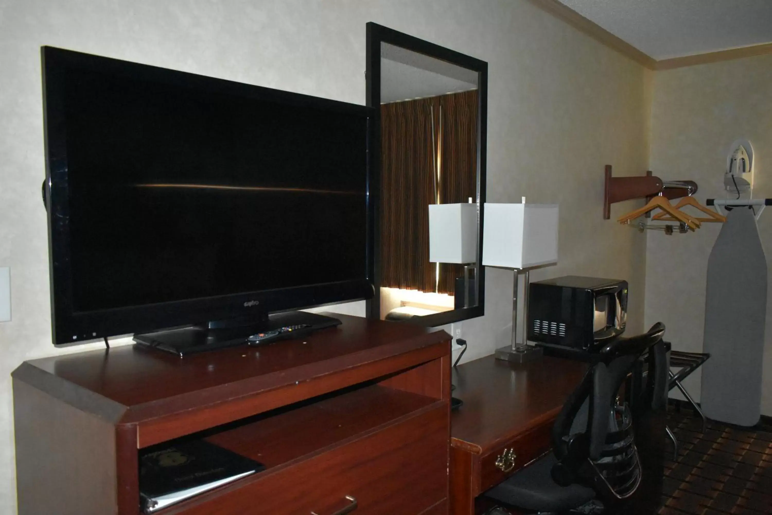 TV and multimedia, TV/Entertainment Center in Super 8 by Wyndham Maumee Perrysburg Toledo Area