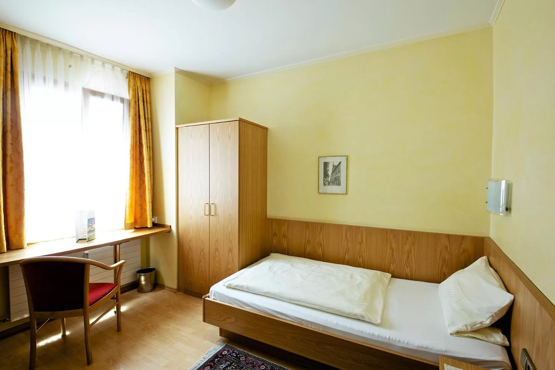 Bed in Hotel Hirschen