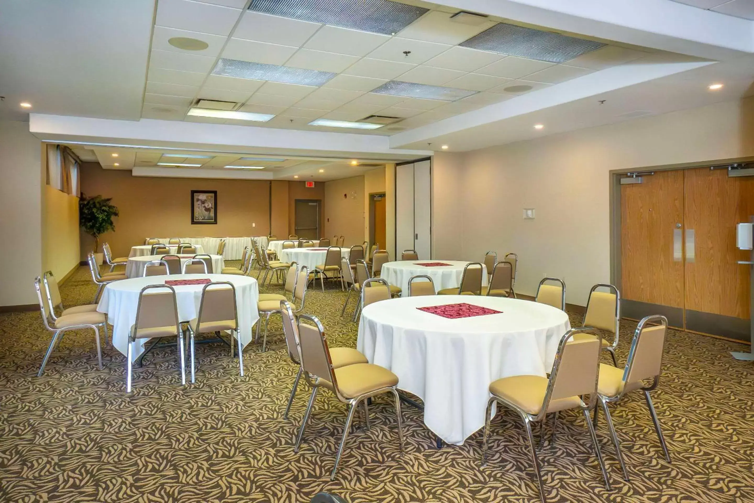 Meeting/conference room in Comfort Inn & Suites Salmon Arm