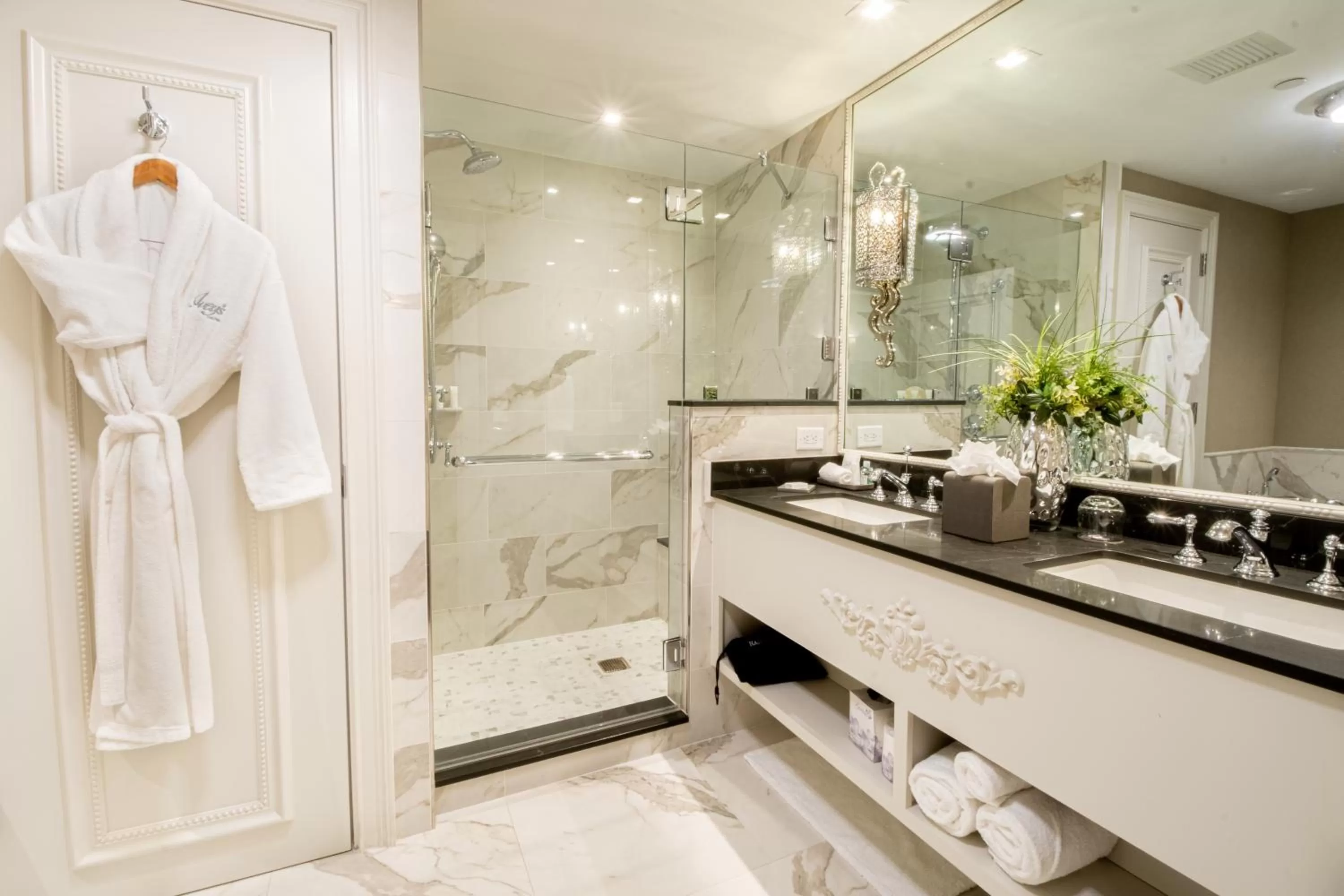 Bathroom in The Ivey's Hotel