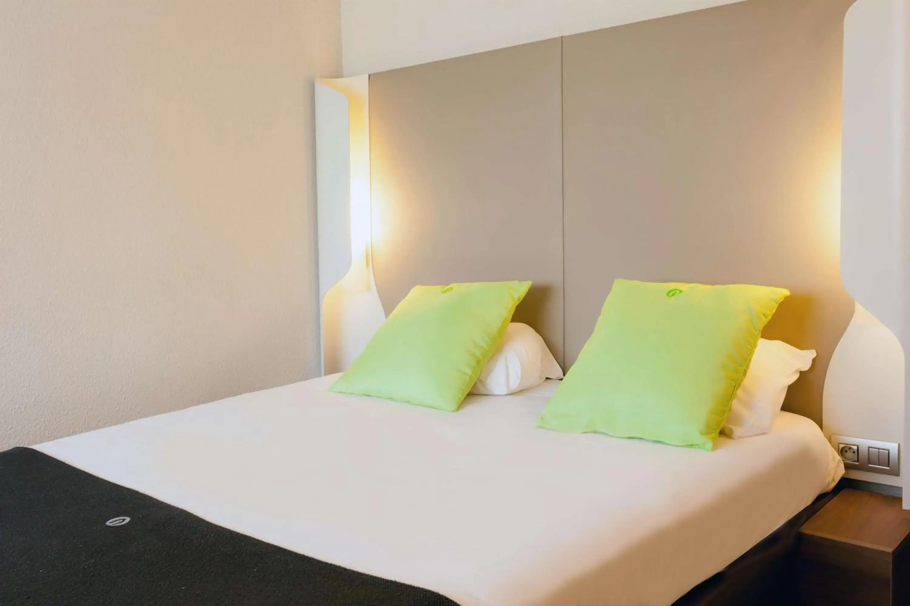 Bed in Campanile Angers Ouest - Beaucouzé Bed in Campanile Angers Ouest - Beaucouzé