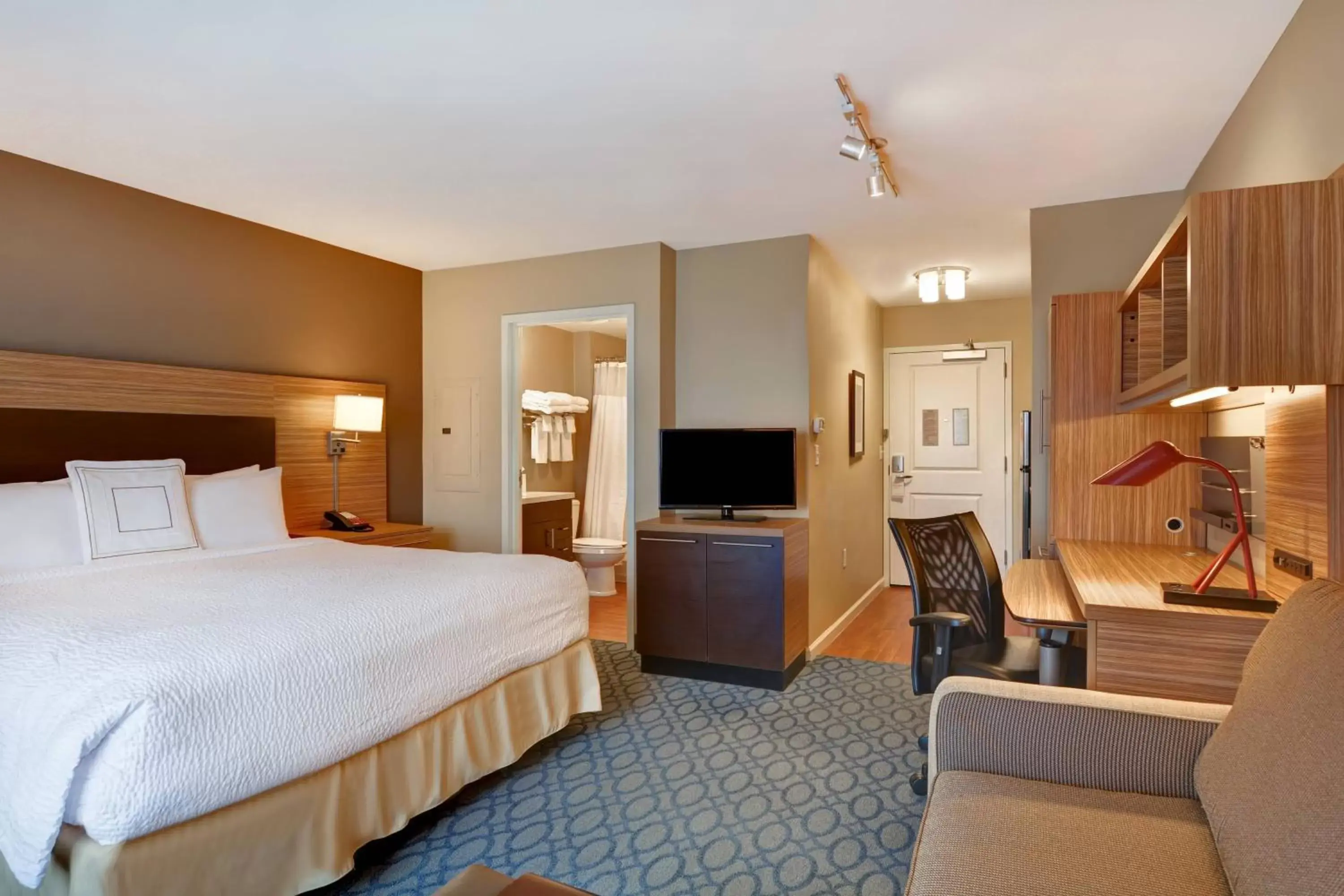 Bedroom in TownePlace Suites by Marriott Alexandria
