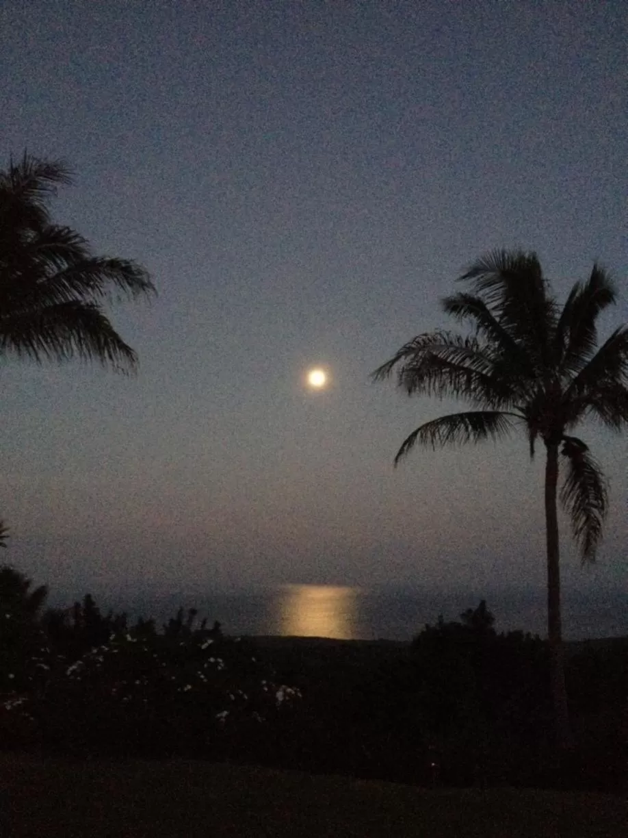 Night, Sunrise/Sunset in Kona Bayview Inn