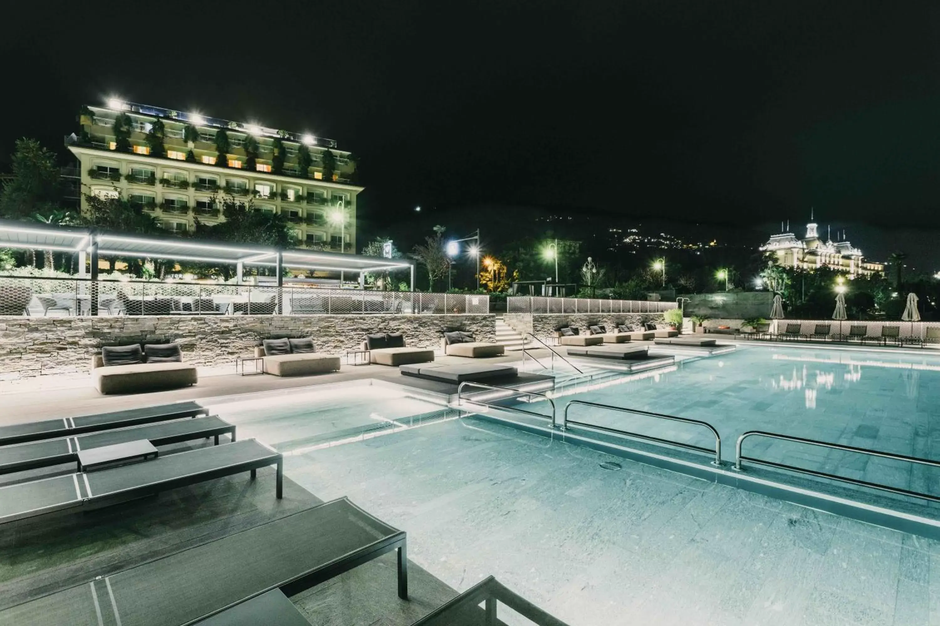 Facade/entrance, Swimming Pool in Hotel La Palma