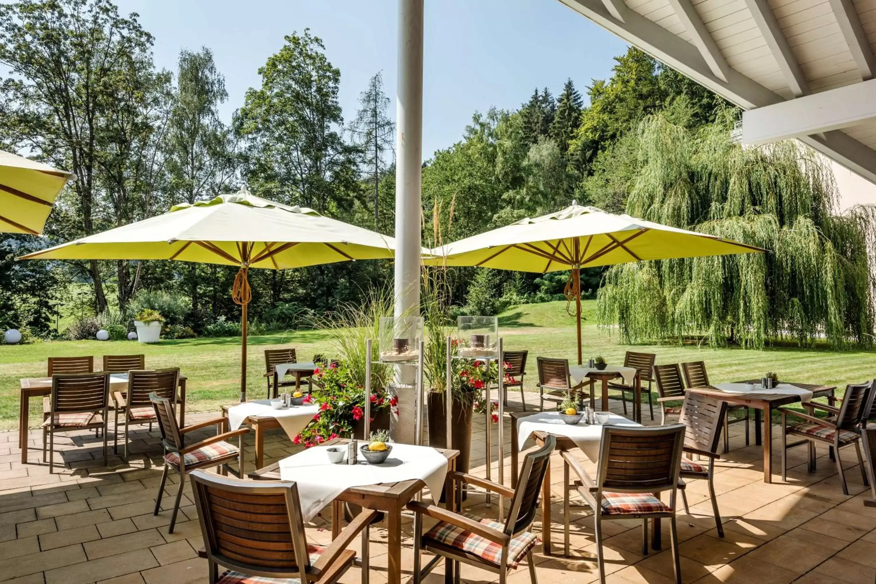 Patio, Restaurant/Places to Eat in Best Western Plus Parkhotel Maximilian Ottobeuren