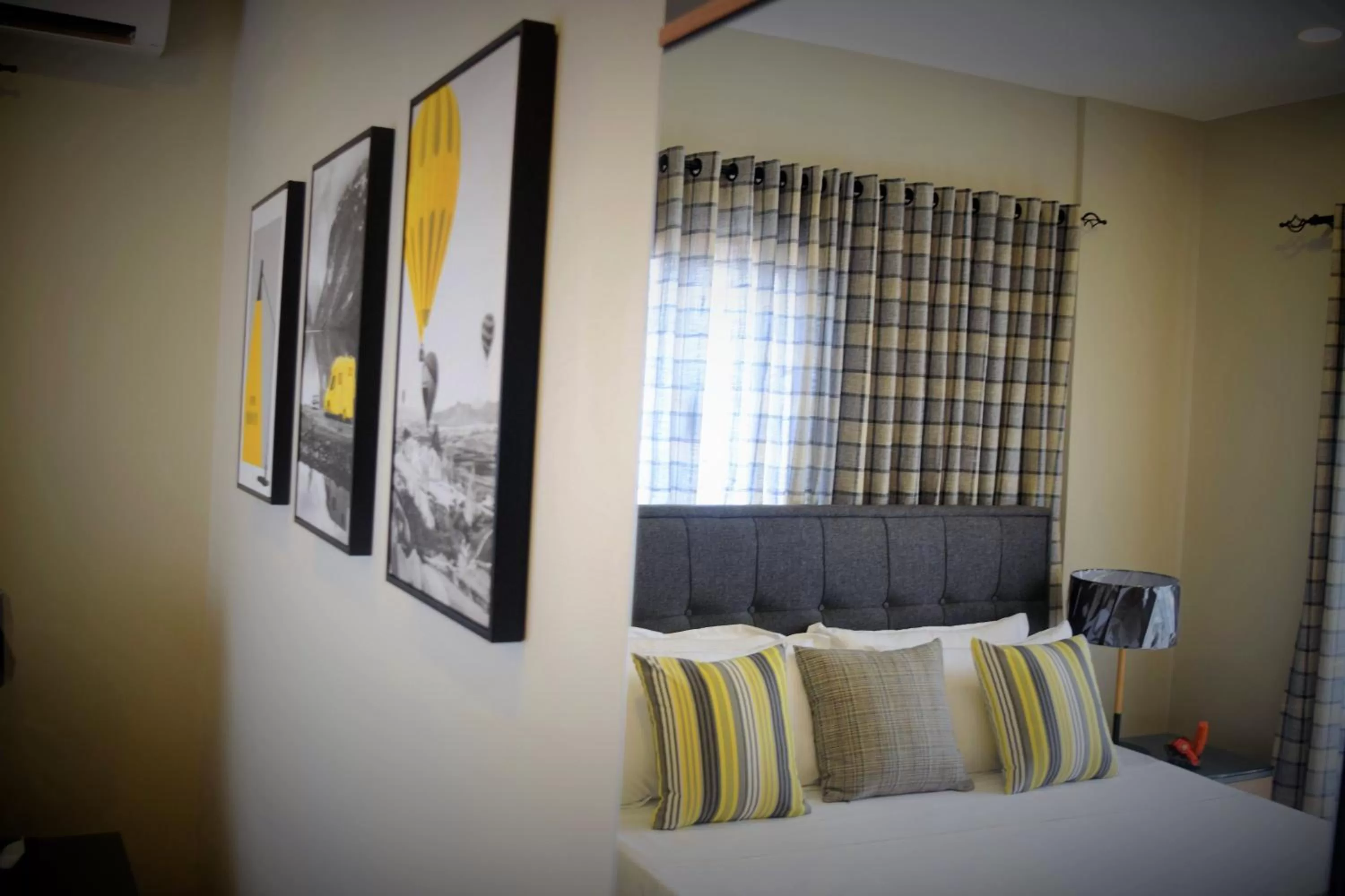 Bedroom, Bed in Montecito Apartments