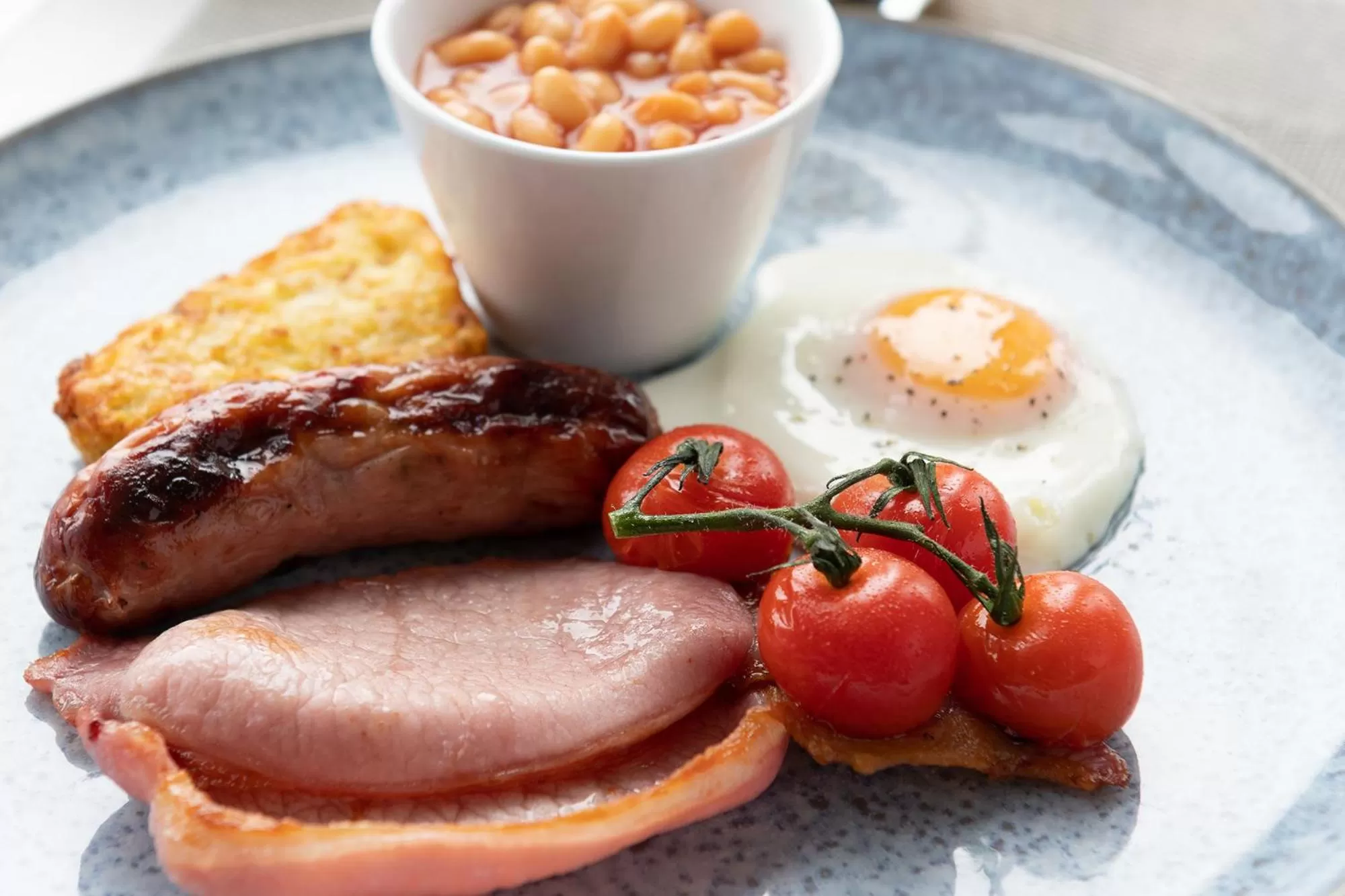 Breakfast in Pebble House