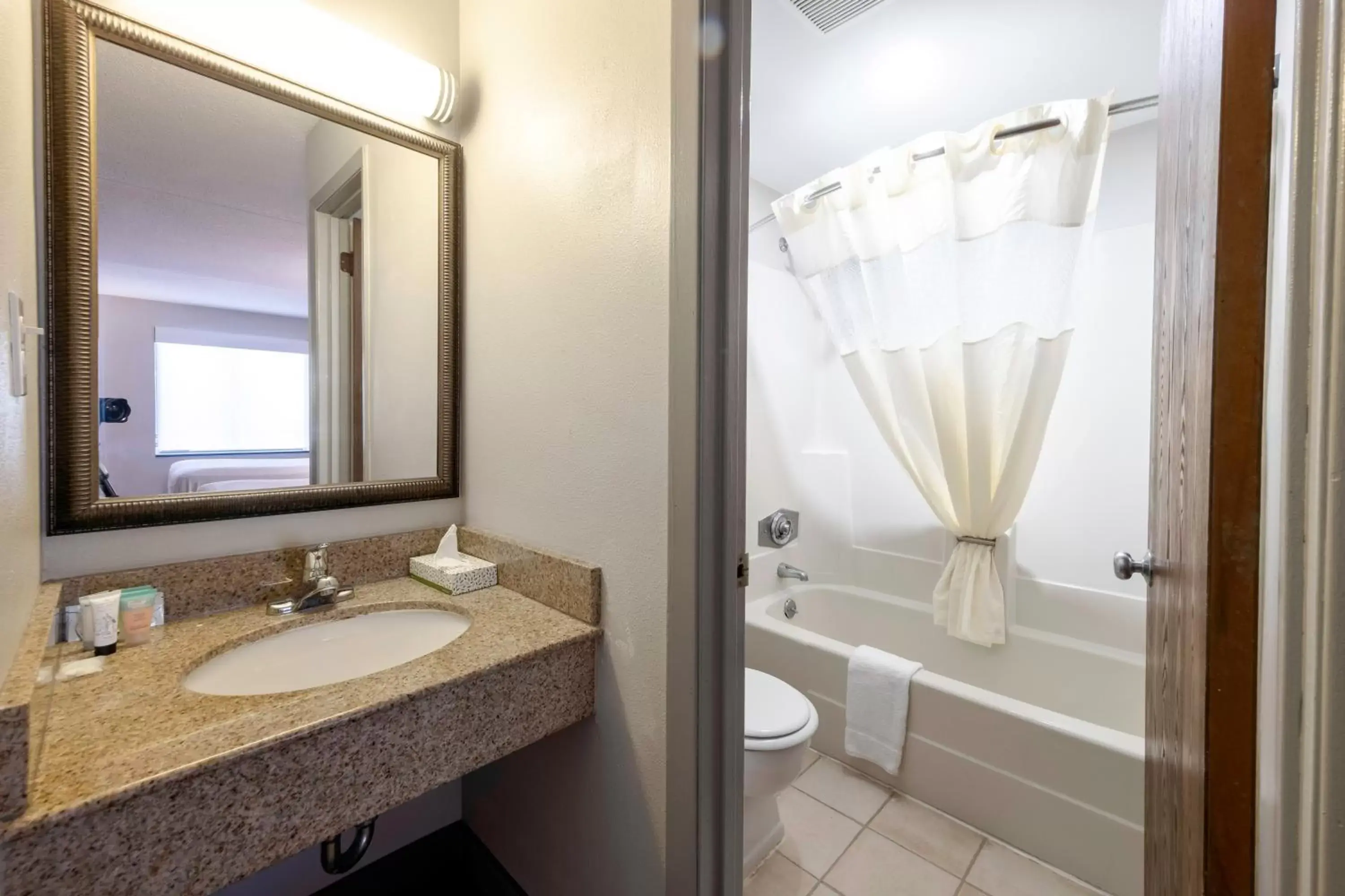 Bathroom in Inn at Chocolate Avenue - Sure Stay Collection by Best Western