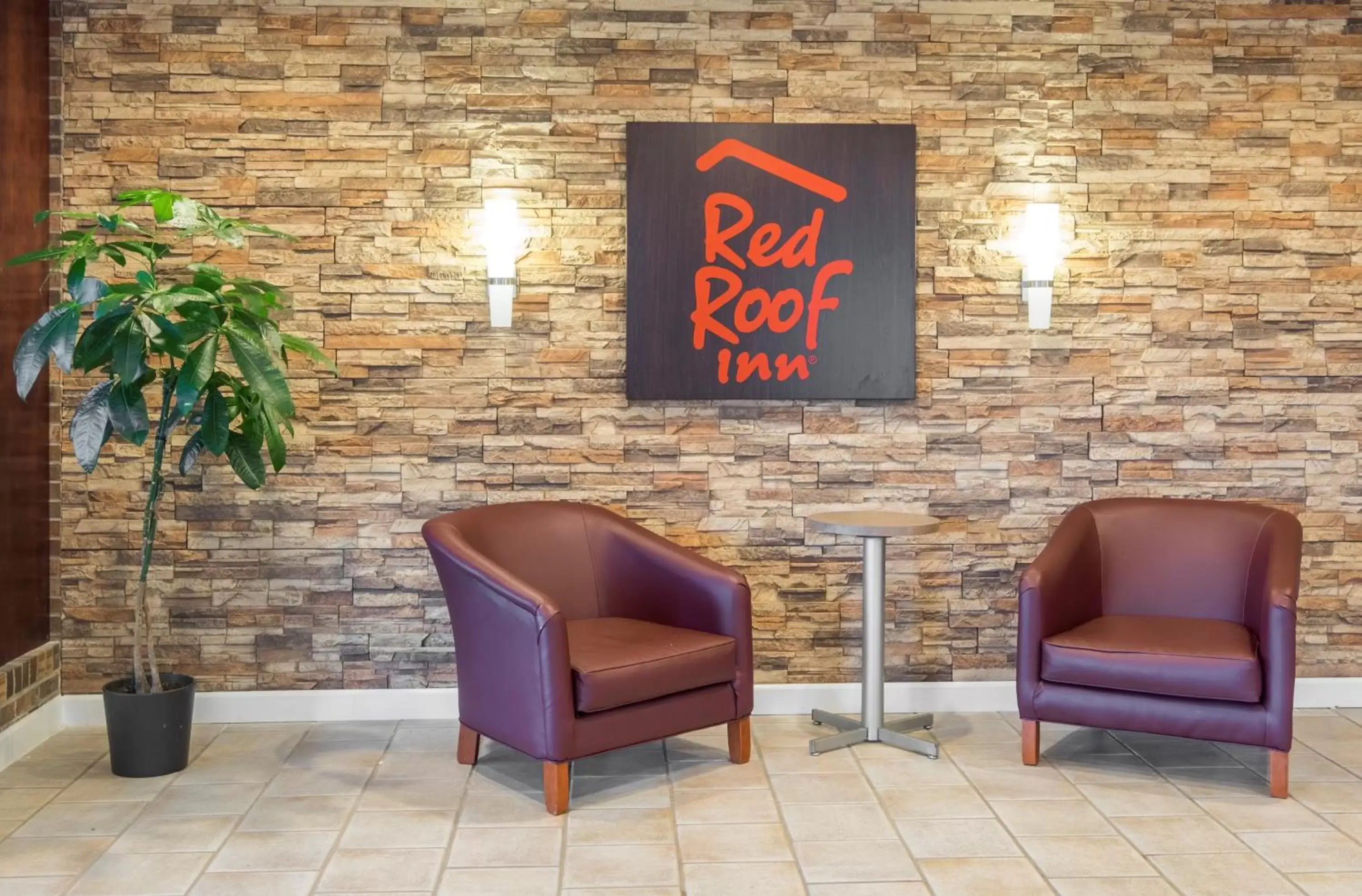 Lobby or reception in Red Roof Inn & Suites Wytheville