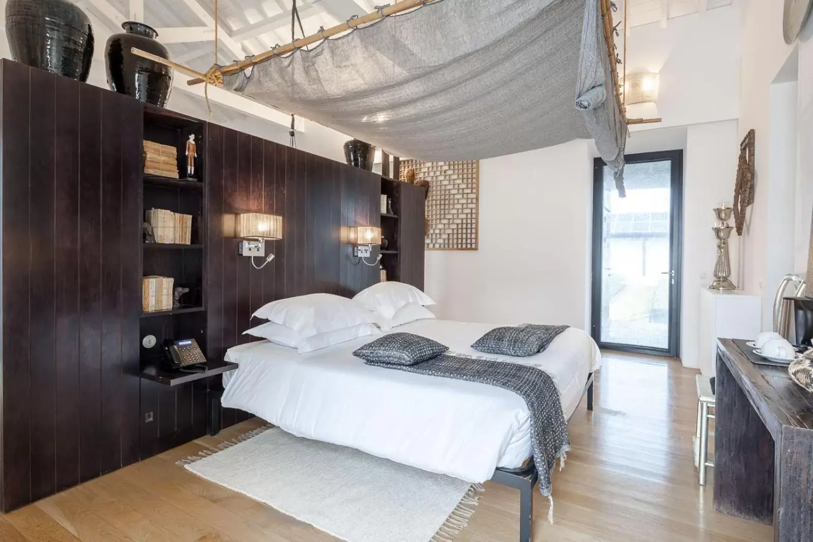 Bed in Torre de Palma Wine Hotel - Design Hotels