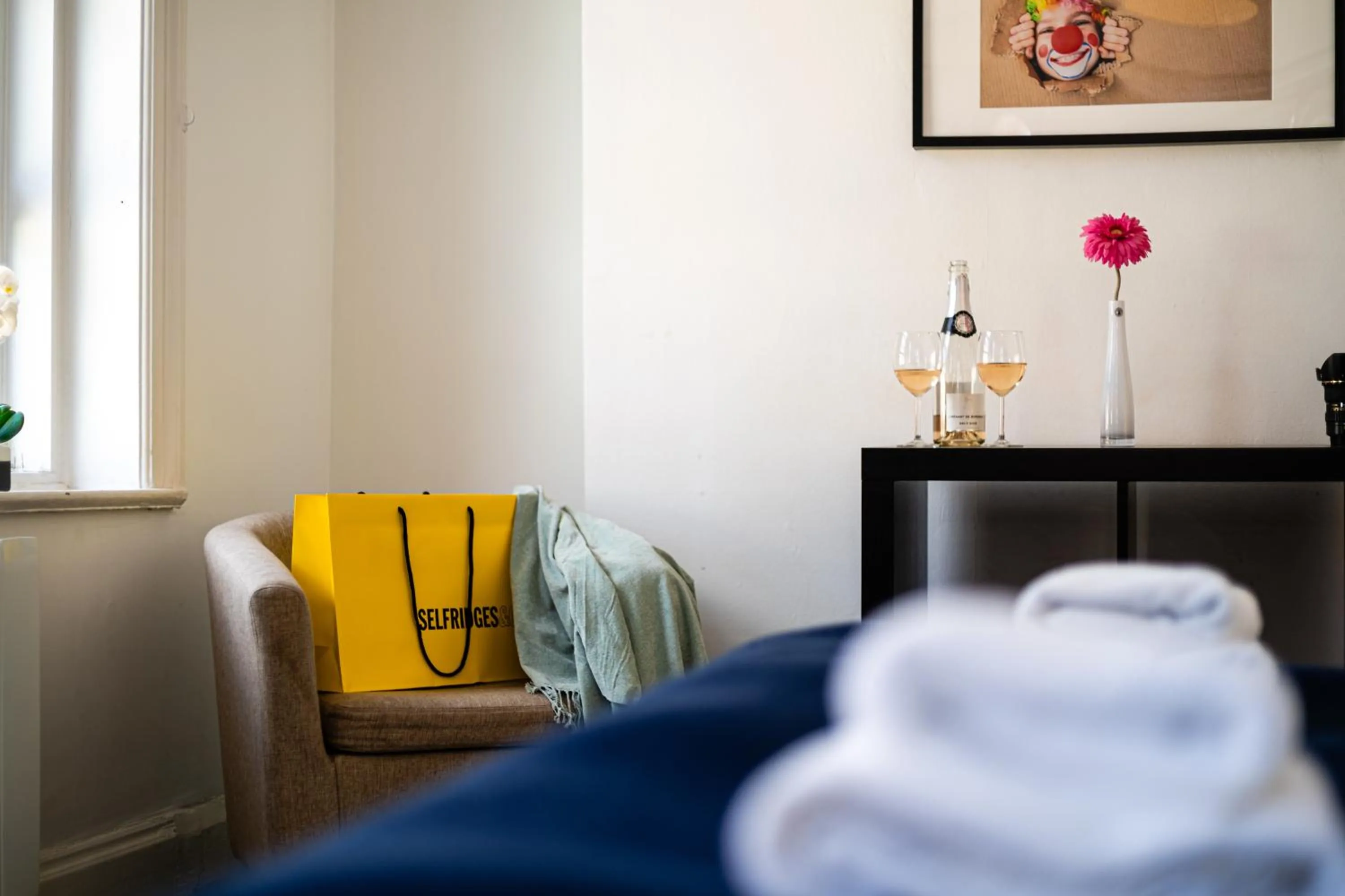 Seating area, Bed in Bond Street Serviced Apartment