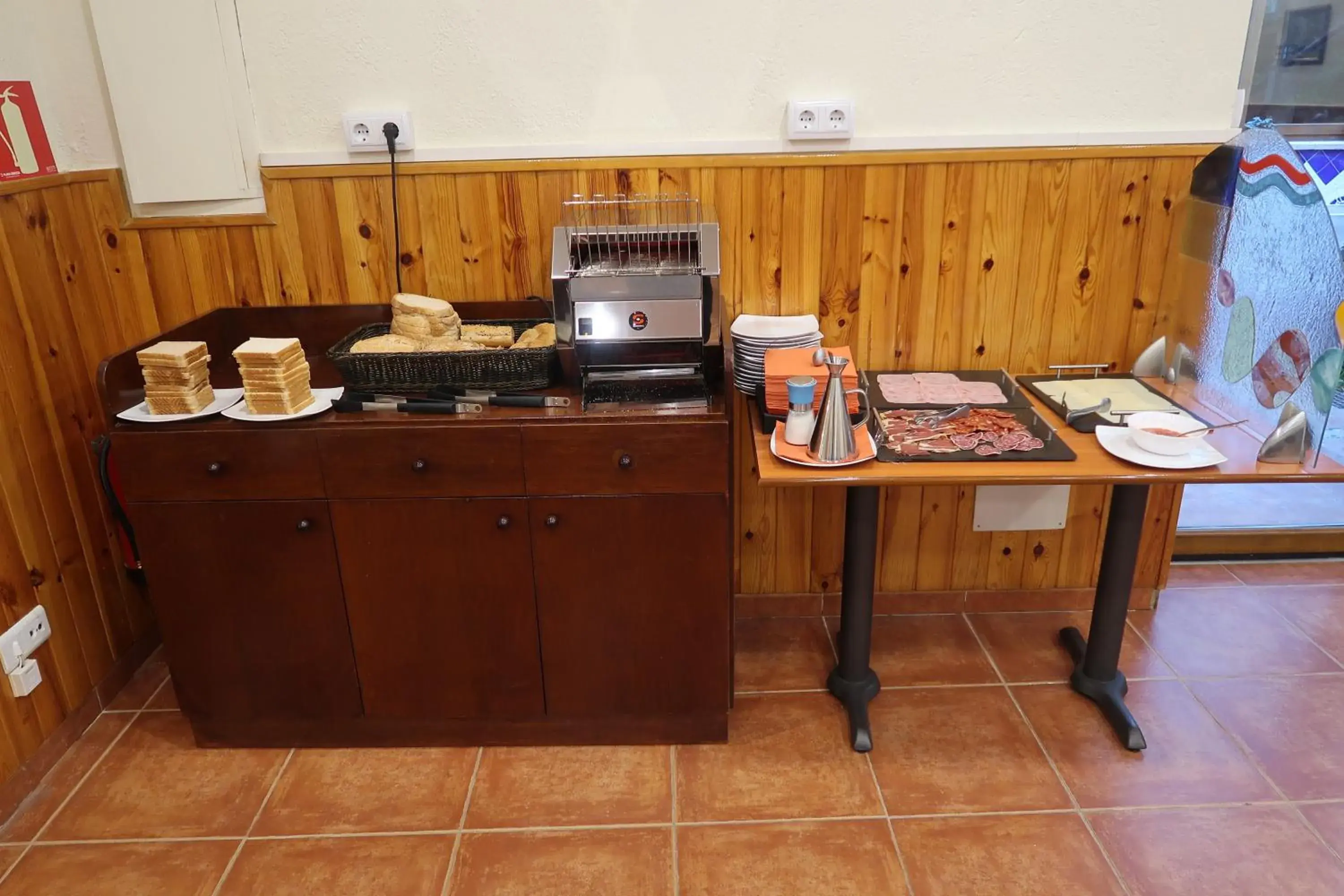 Food and drinks, Kitchen/Kitchenette in El Cami Hotel