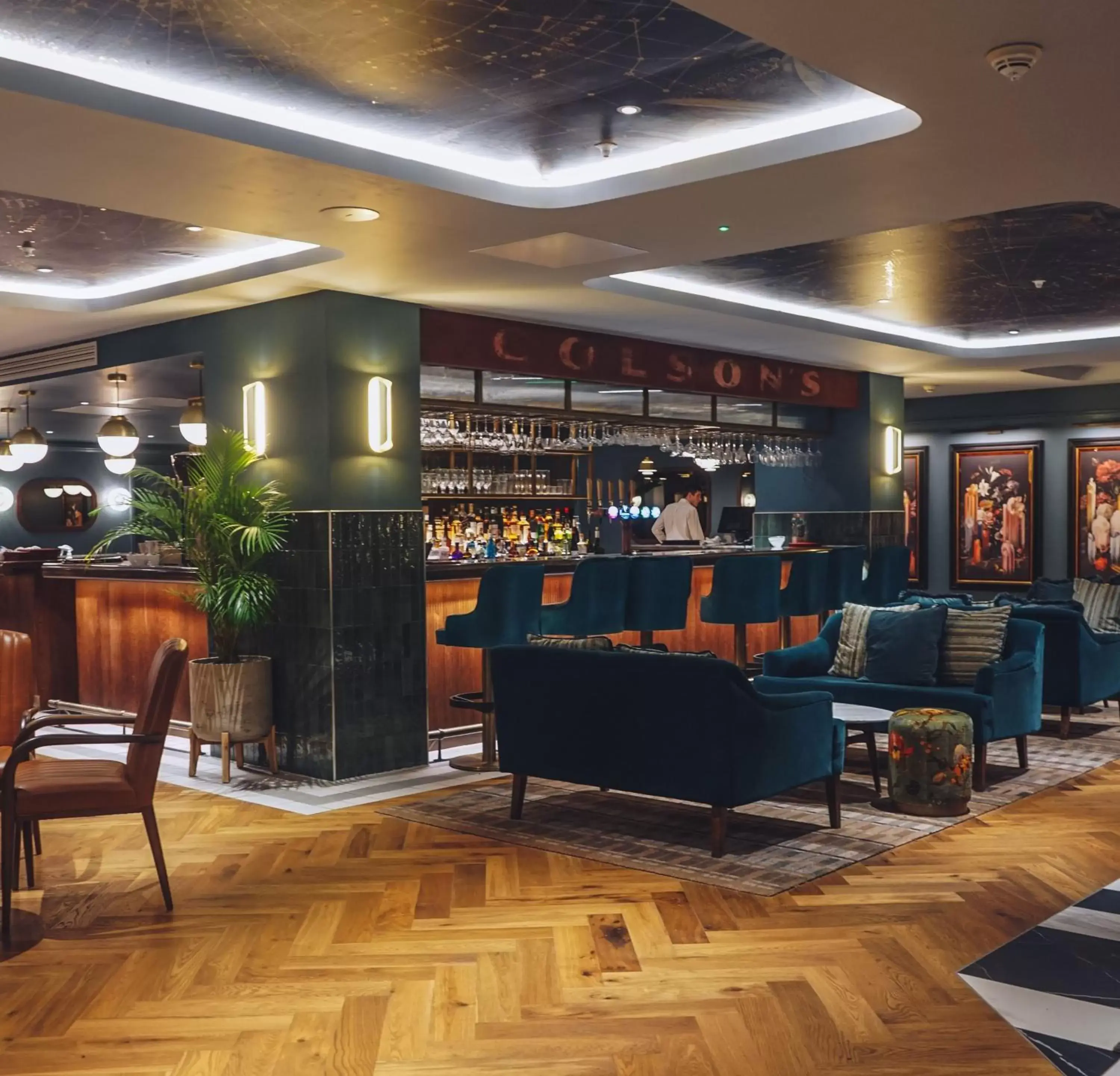 Lounge or bar in Hotel Indigo - Exeter, an IHG Hotel