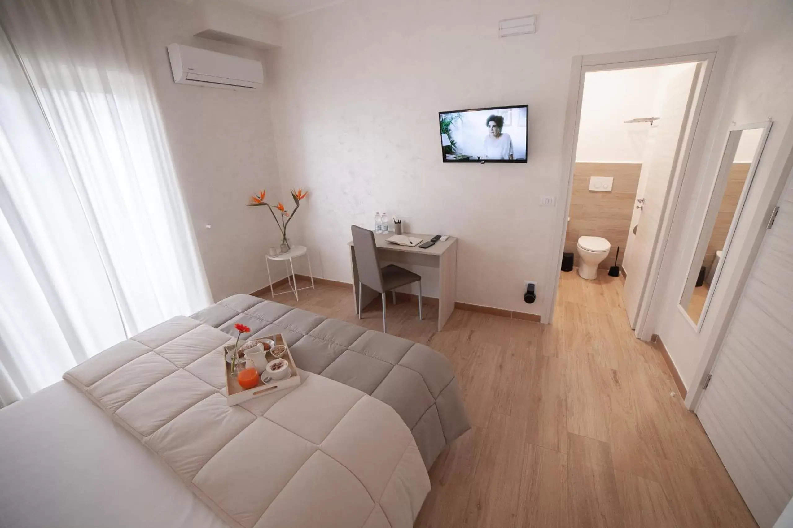 air conditioner, TV/Entertainment Center in GREEN - Bed and Breakfast a Castrovillari