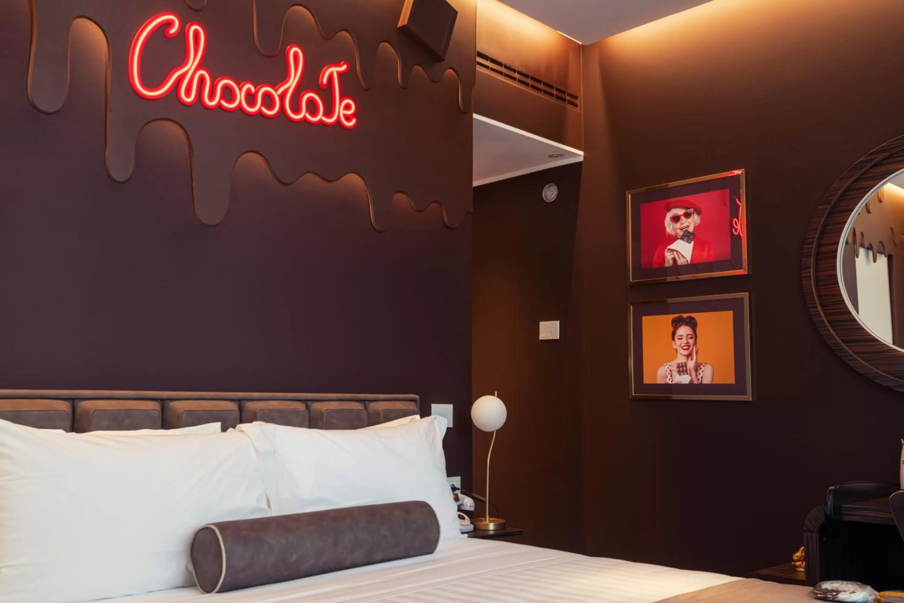 Decorative detail, Bed in ODSweet Duomo Milano Hotel