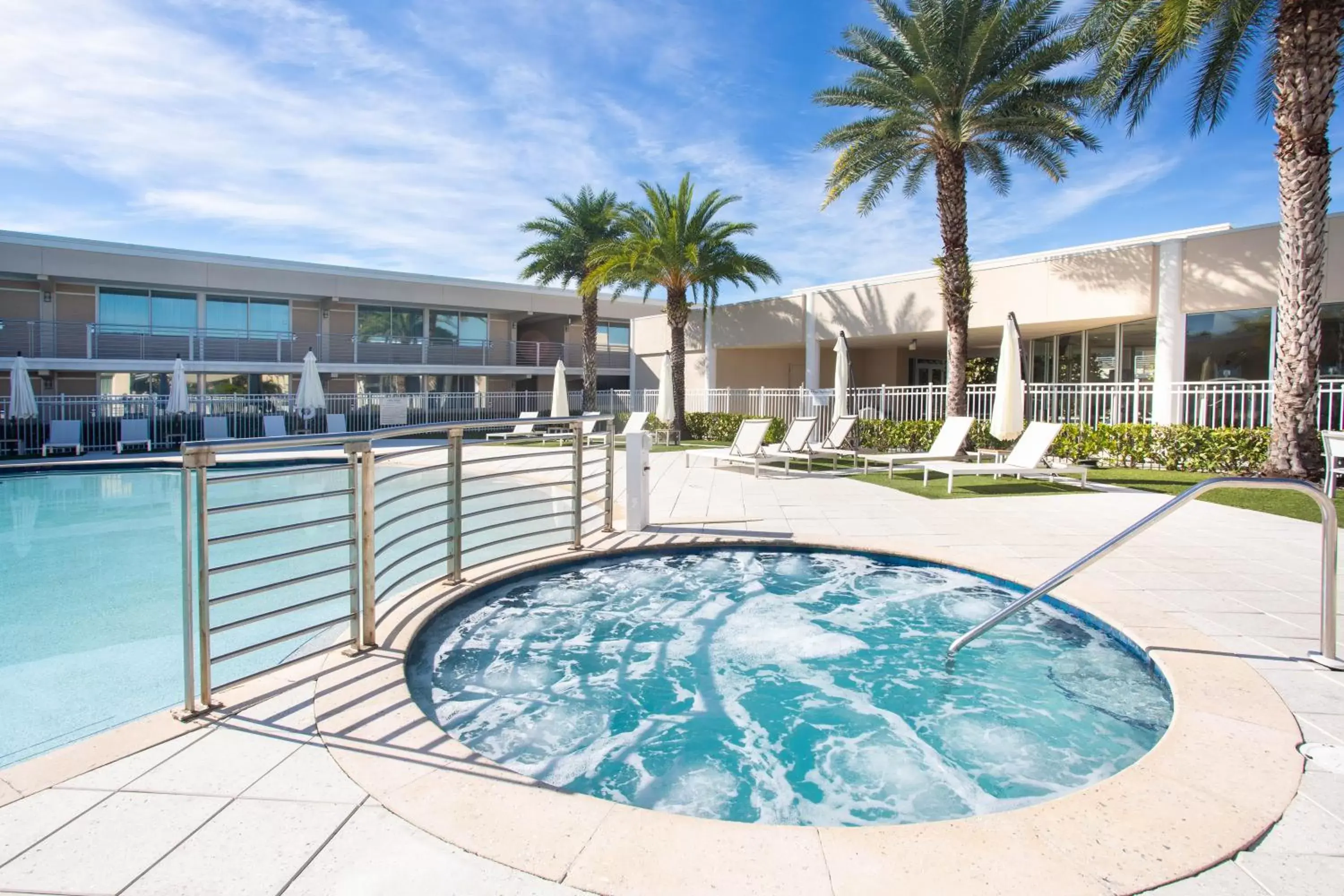 Hot Tub, Swimming Pool in Ramada by Wyndham Venice Hotel Venezia