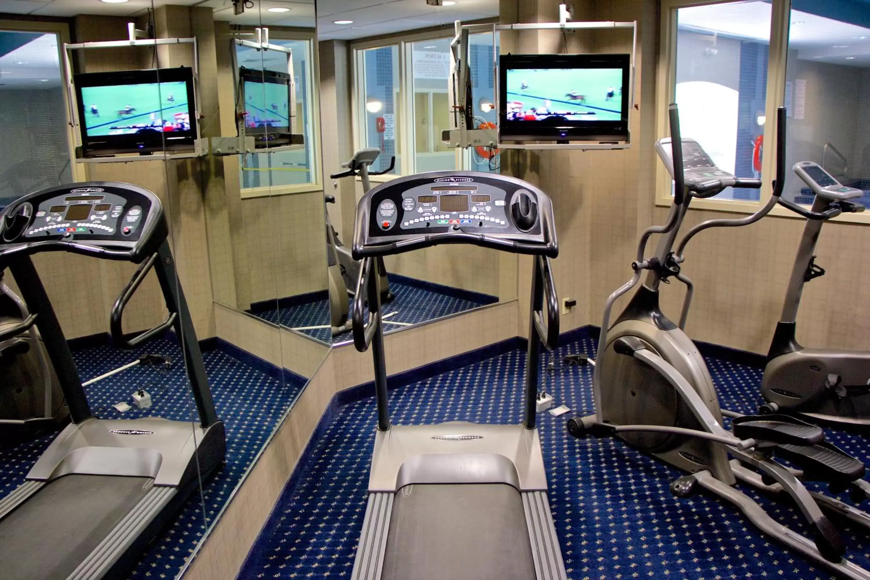 Fitness centre/facilities, Fitness Center/Facilities in Days Inn & Suites by Wyndham Collingwood