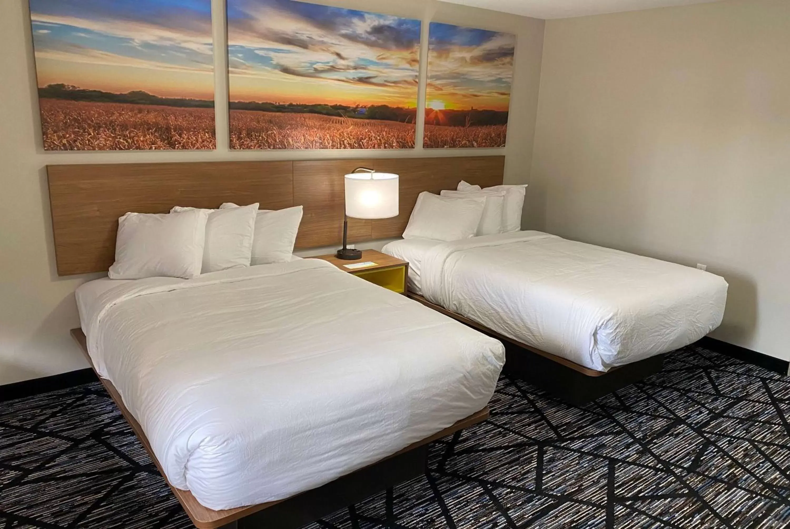 Photo of the whole room, Bed in Days Inn by Wyndham Lake Charles