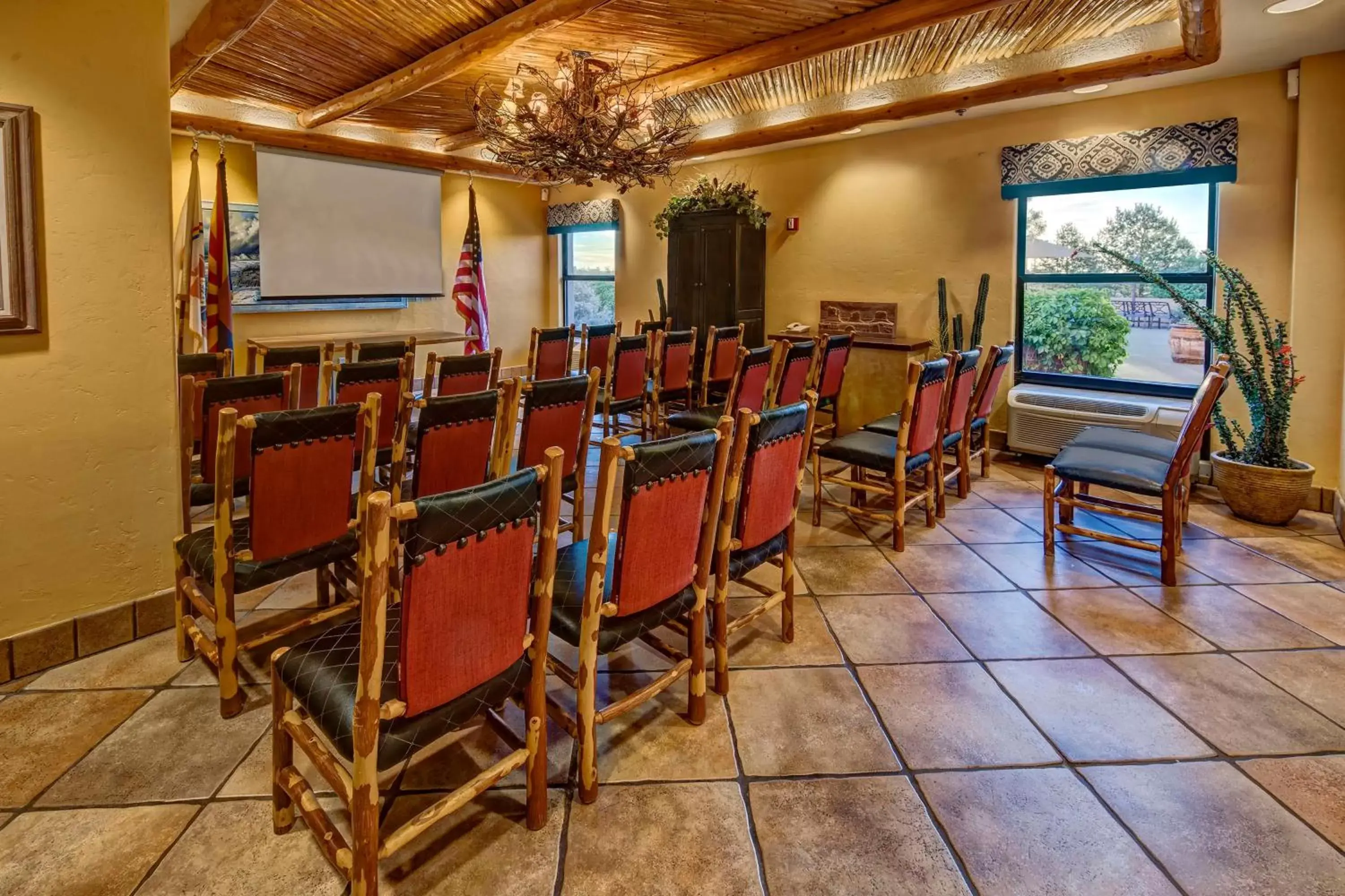 Meeting/conference room, Restaurant/Places to Eat in Hampton Inn Kayenta Monument Valley