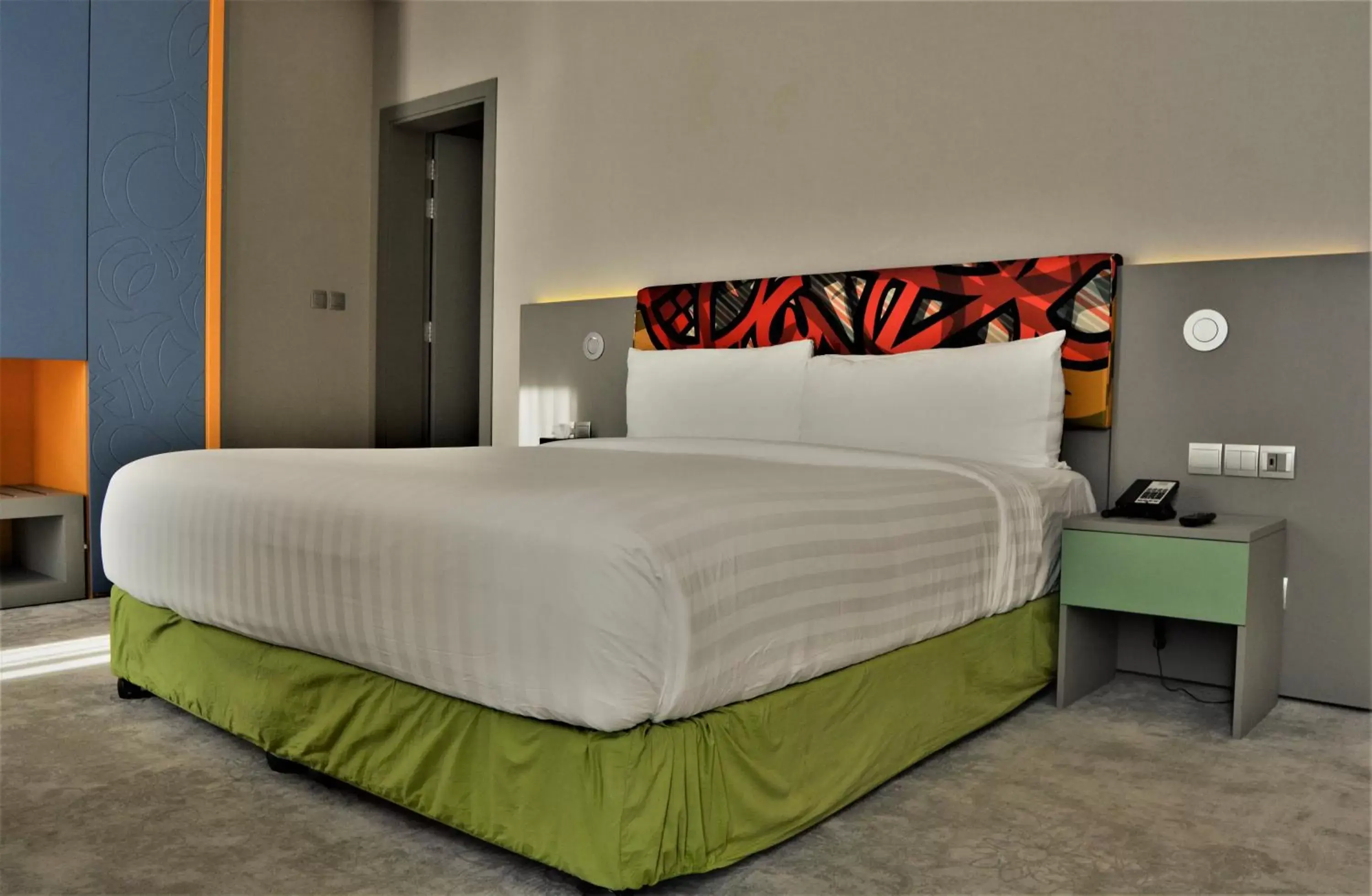 Bed in Ibis Styles Dubai Jumeira