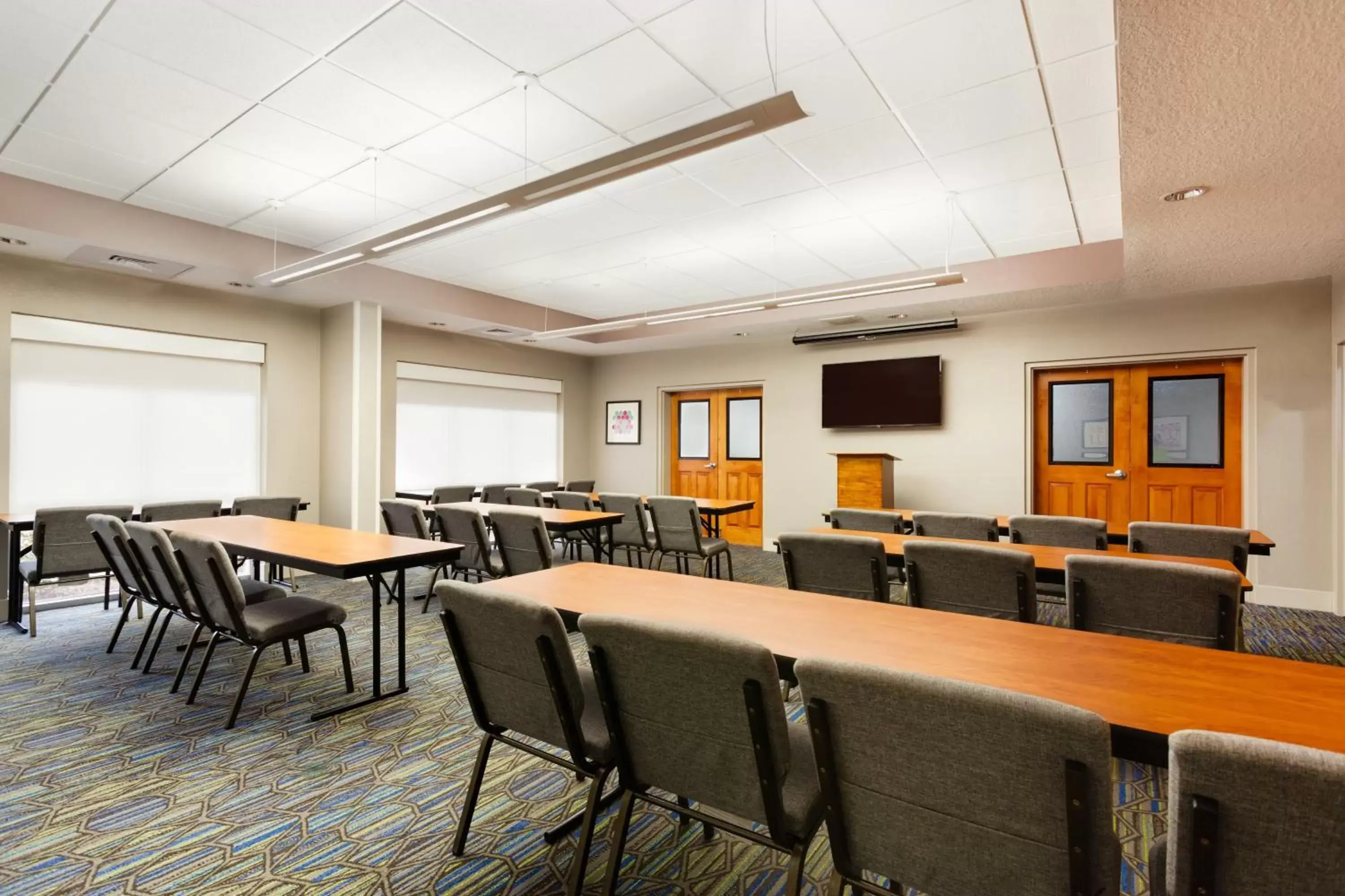 Meeting/conference room in Holiday Inn Express Hotel & Suites Inverness, an IHG Hotel