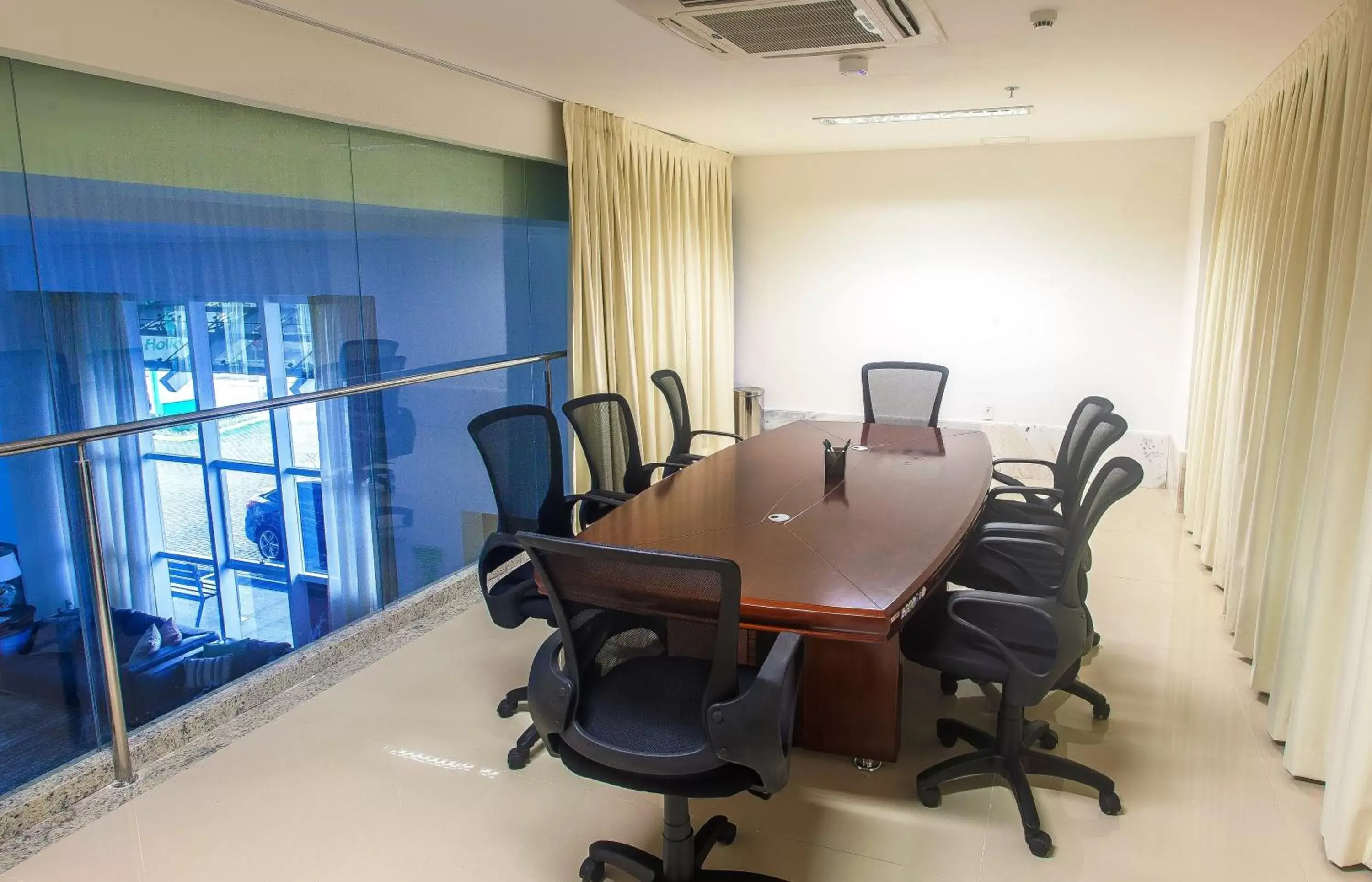 Meeting/conference room in Holiday Inn Natal, an IHG Hotel