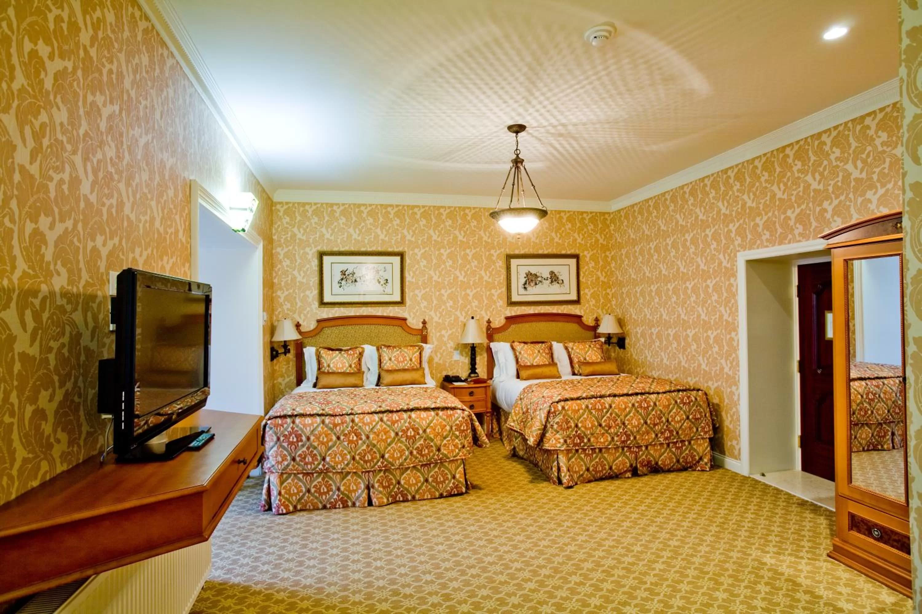 TV and multimedia, Bed in Terelj Hotel & Spa