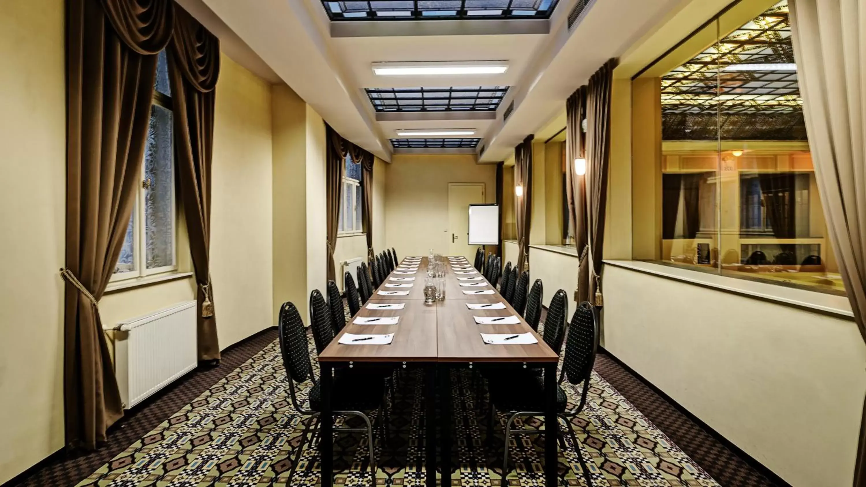 Banquet/Function facilities in Grandezza Hotel Luxury Palace