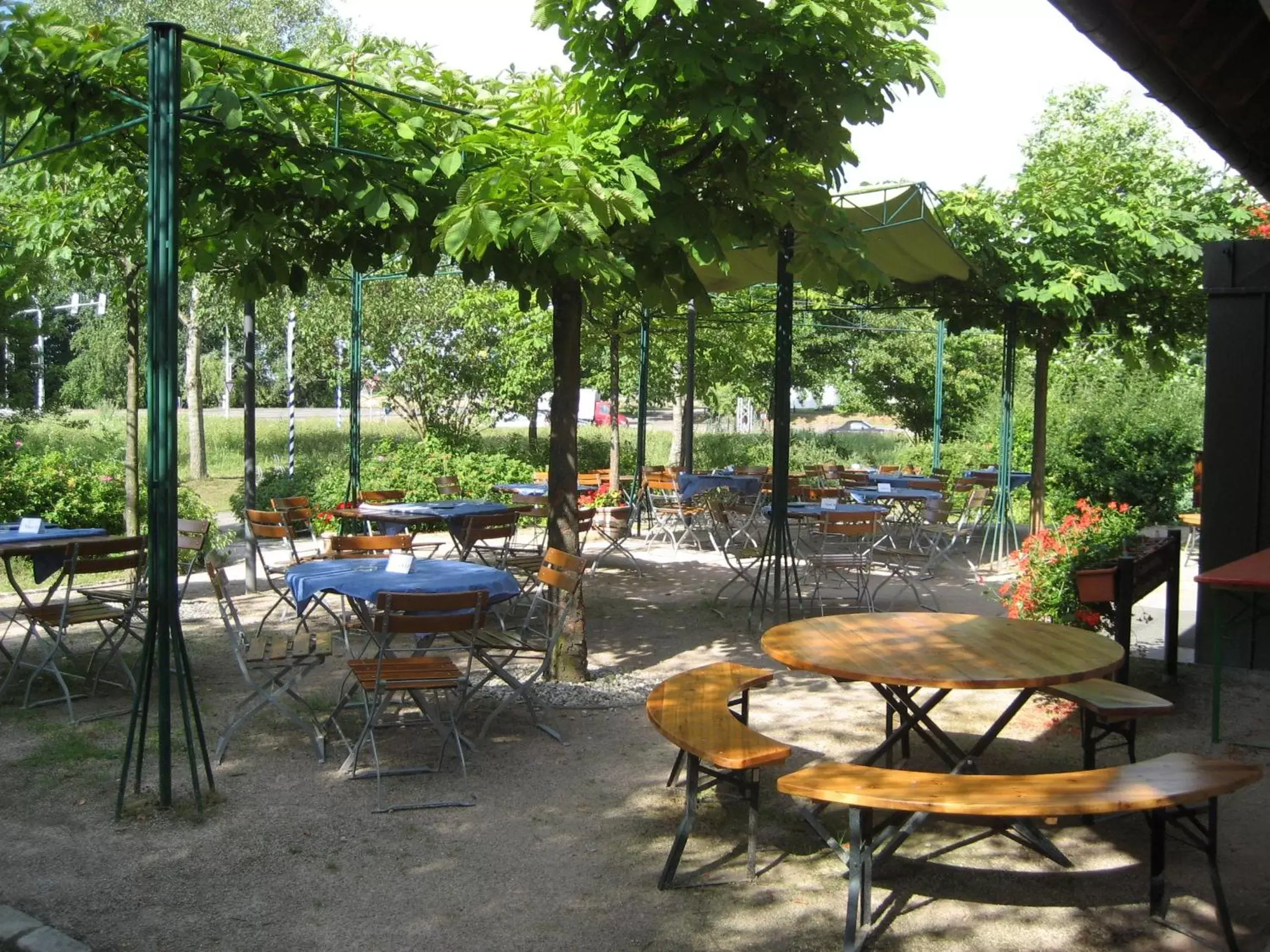 Garden, Restaurant/Places to Eat in Flair Park Hotel Ilshofen