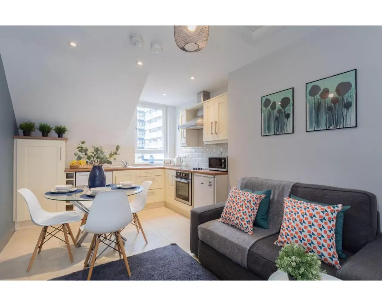 Living room, Seating Area in Central Belfast Apartments Camden Street