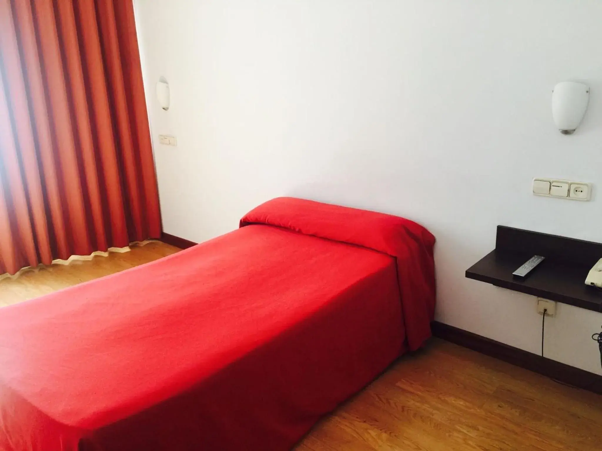 Single Room in Hotel Madrid Río