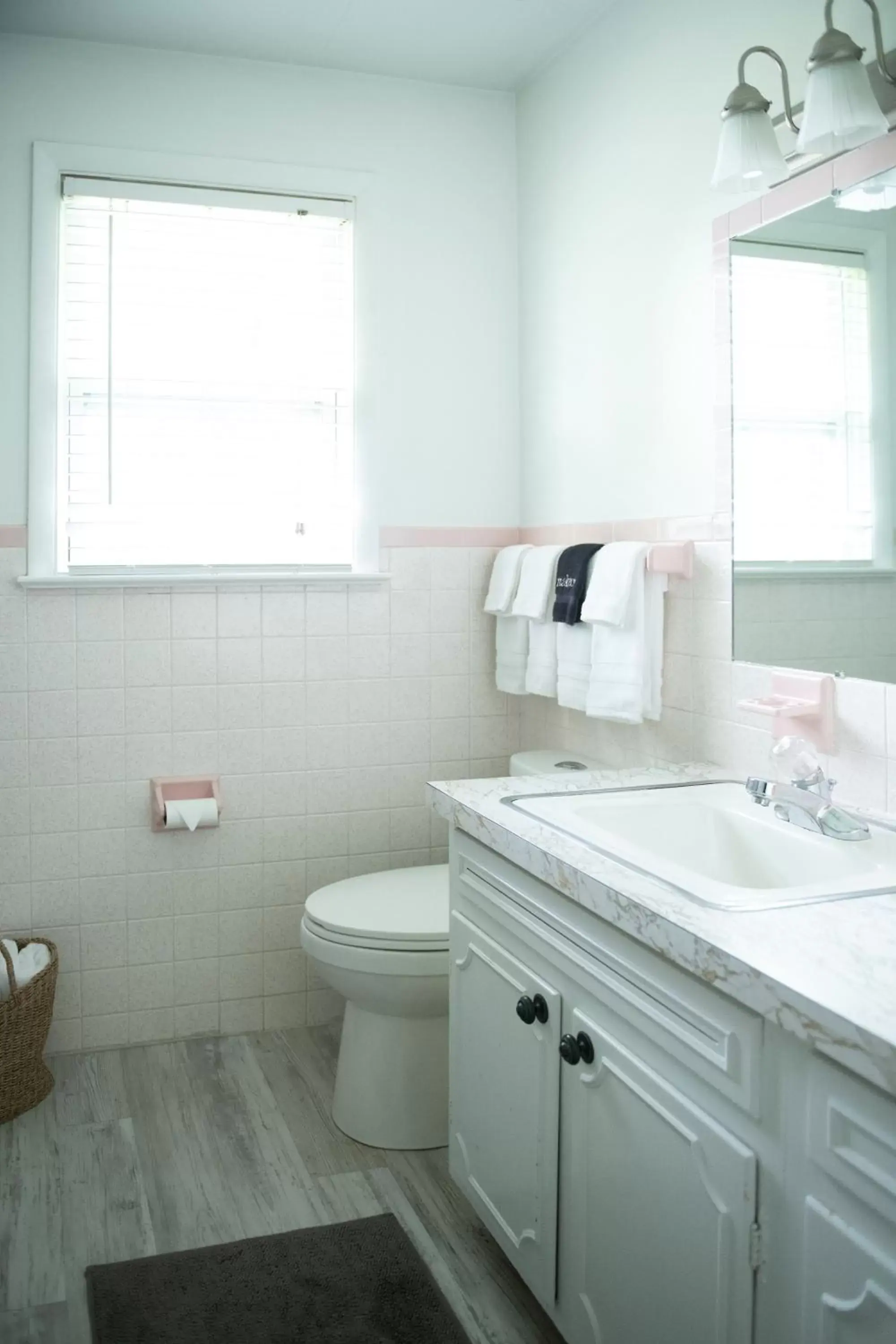 Bathroom in The Carriage House at Strasburg