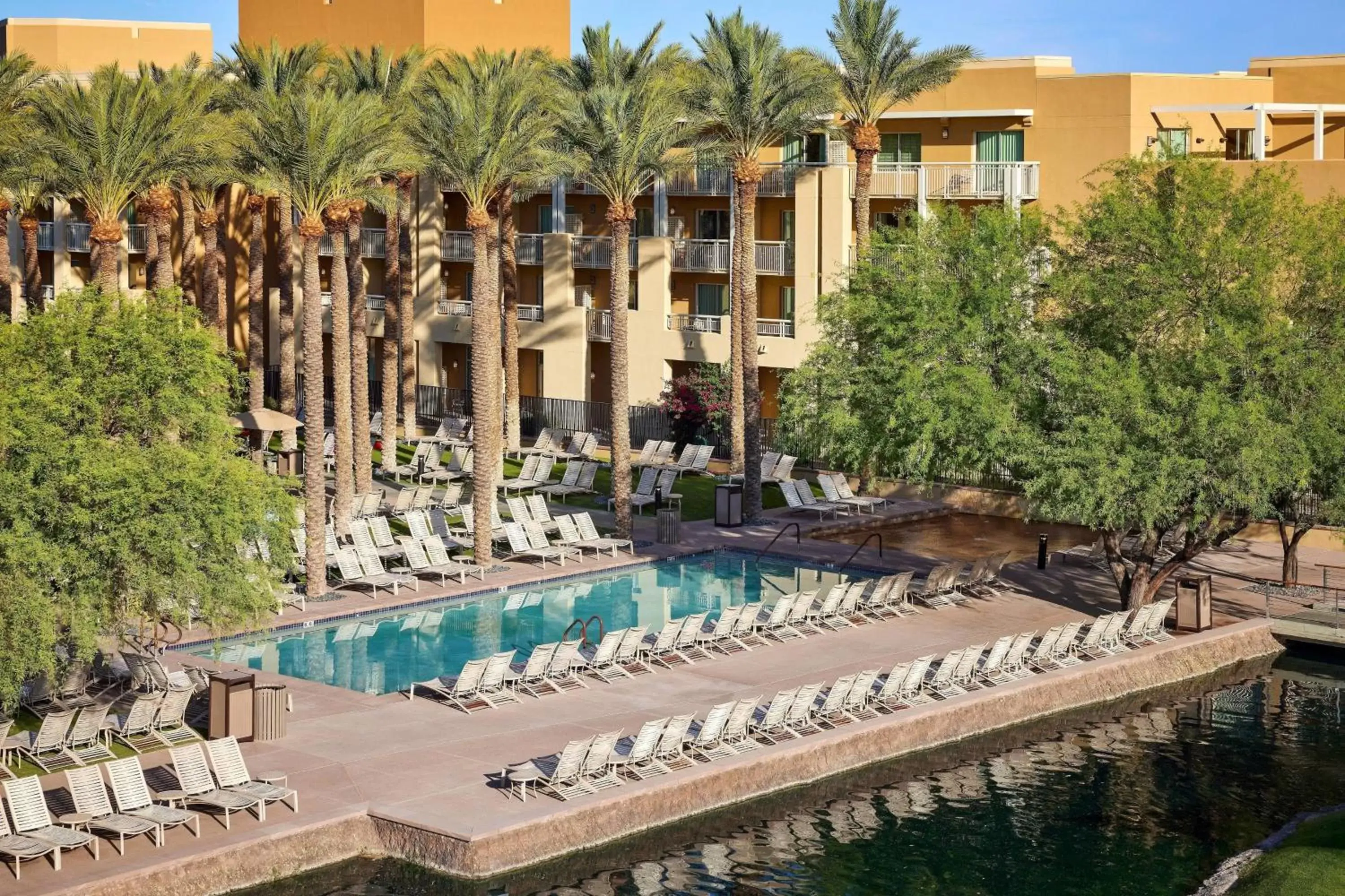 Swimming Pool in JW Marriott Phoenix Desert Ridge Resort & Spa