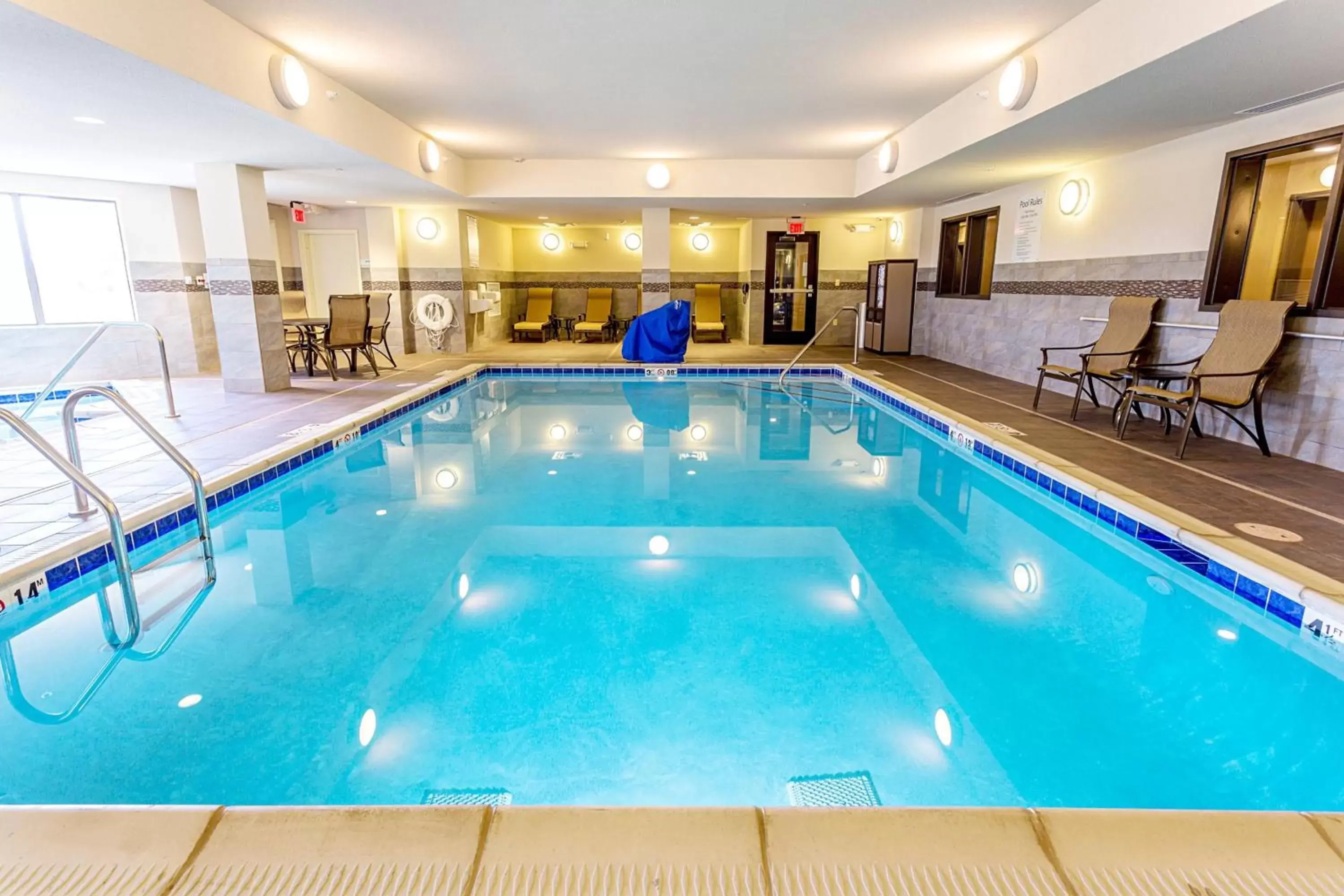 Swimming Pool in Holiday Inn Express Hotel & Suites Billings, an IHG Hotel