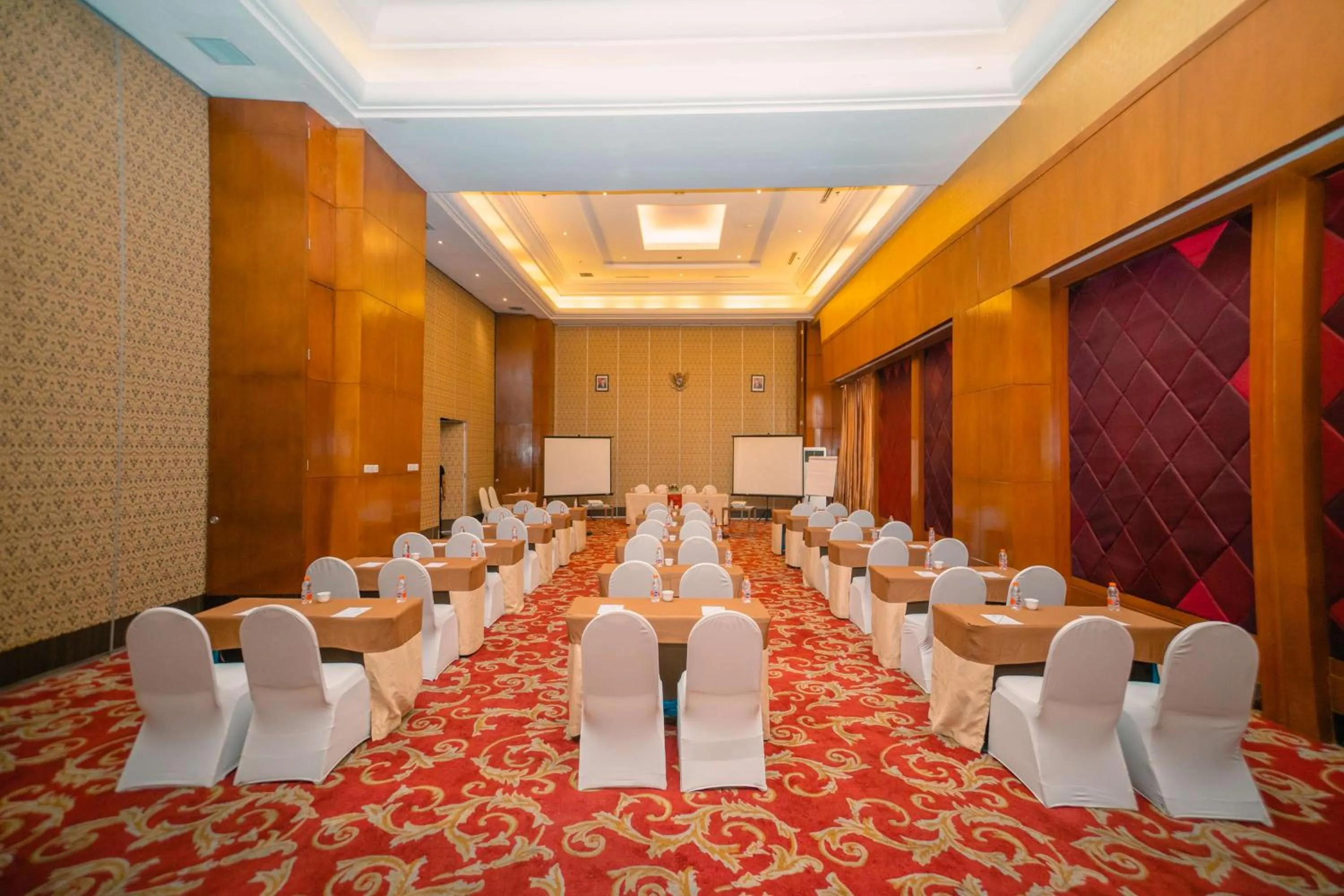 Meeting/conference room in Best Western Mangga Dua Hotel & Residence